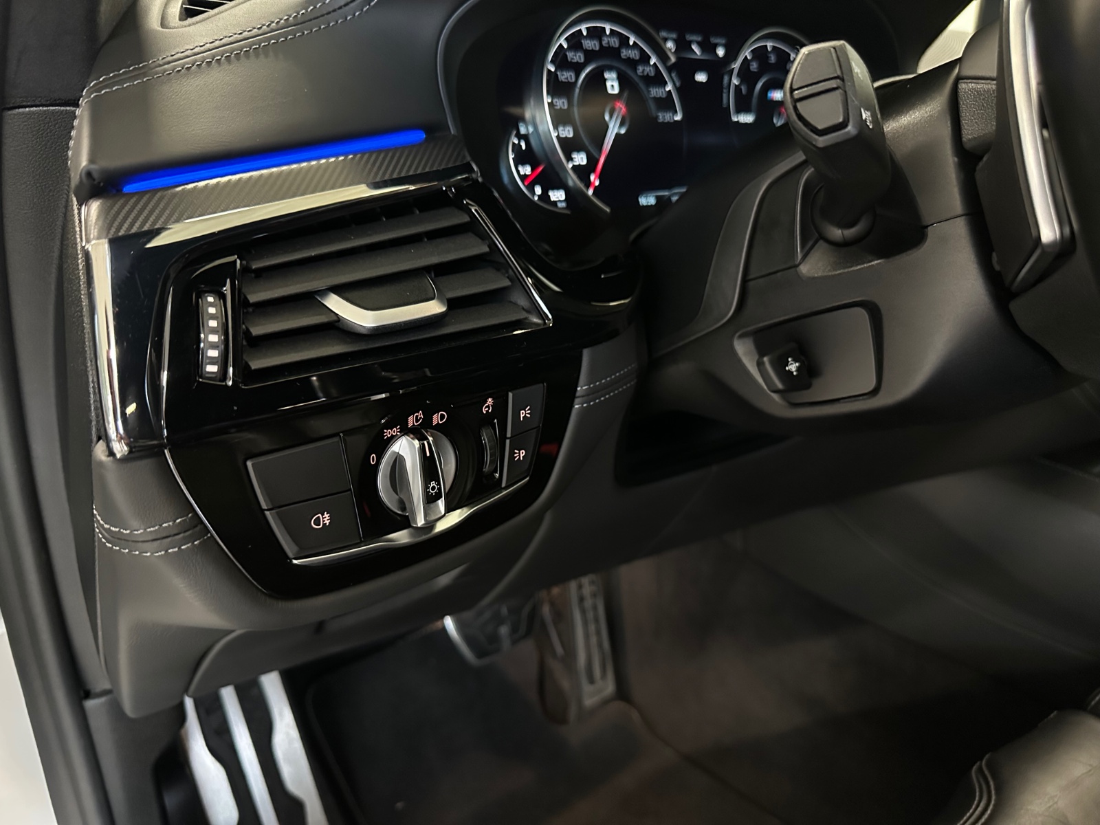 BMW COMPETITION 625HK/BOWERS&amp;WILKINS/360KAM/SOFTCLOSE/ACC 2019 25