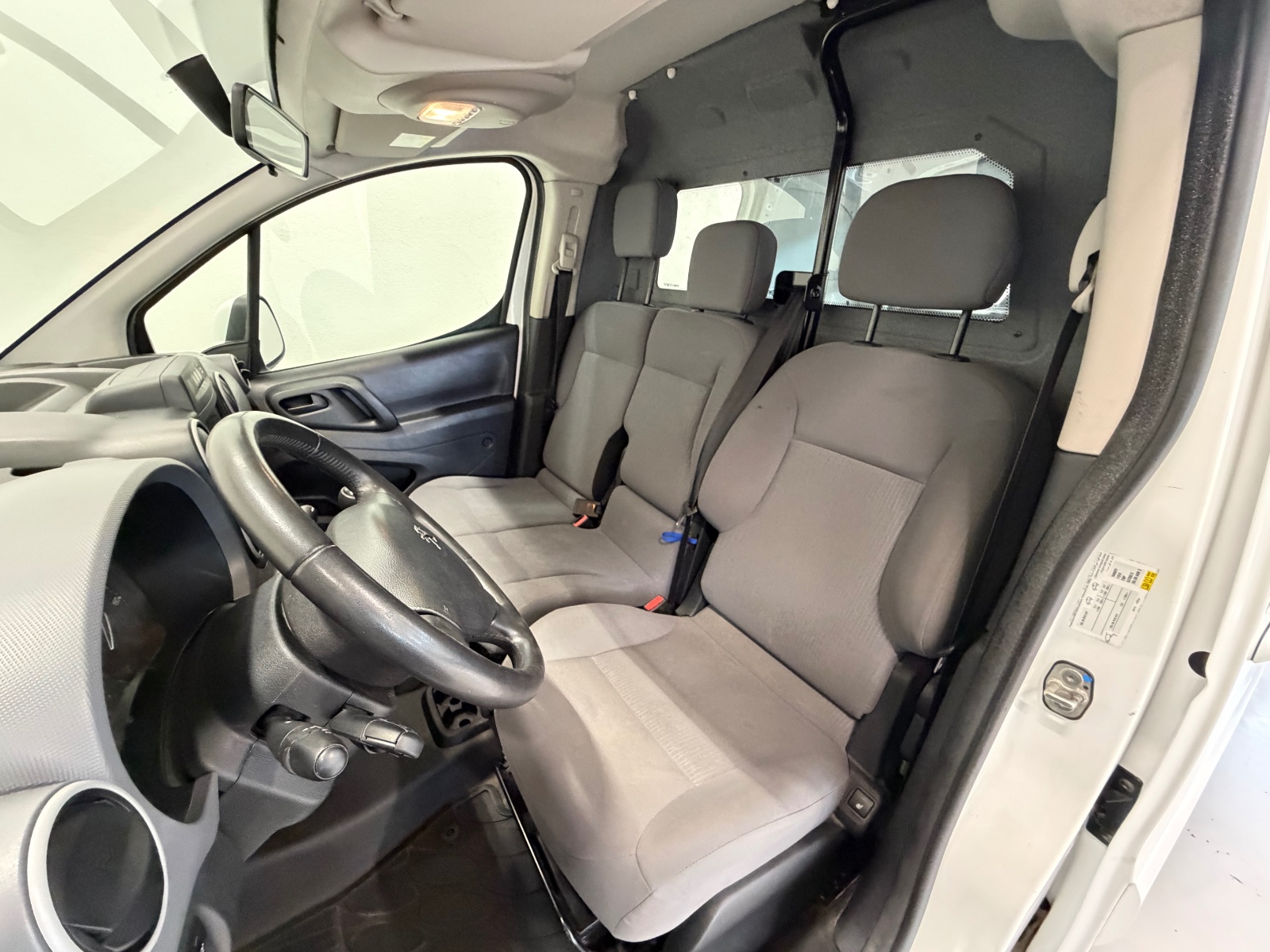 Peugeot 1.6 BLUEHDi 99HK | 3 SETER | 2X SKYVEDØRER | EU 2016 17