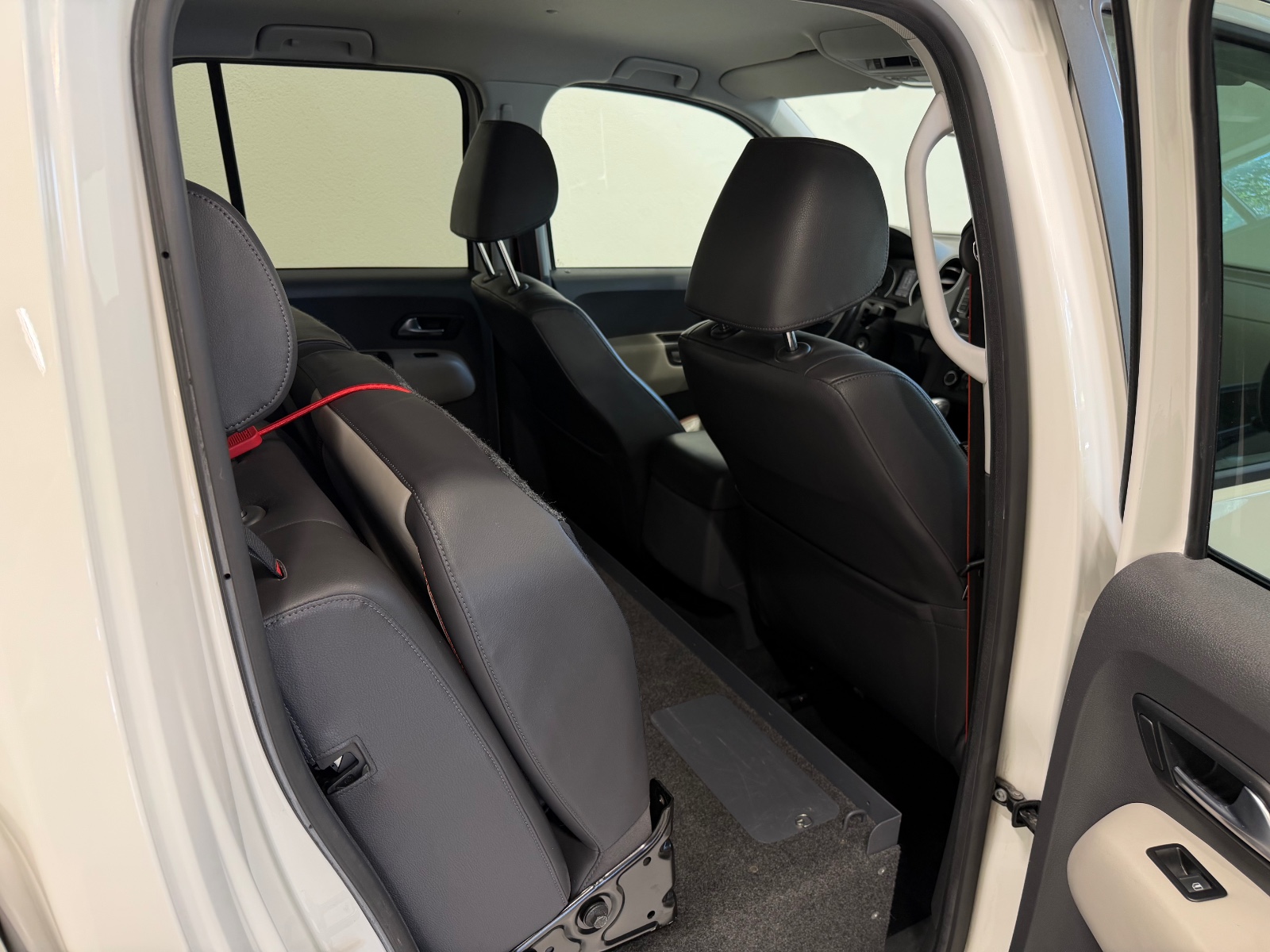 Volkswagen 2.0 BiTDI 180HK | 4MOTION | AUTOMAT | SKINN | NAVI +++ 2015 14
