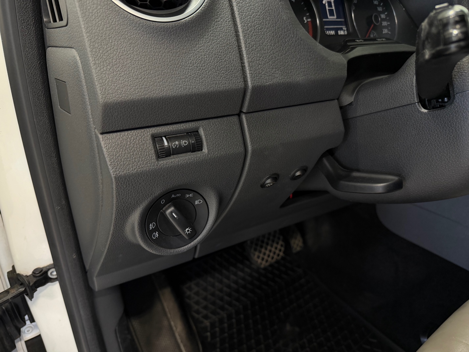 Volkswagen 2.0 BiTDI 180HK | 4MOTION | AUTOMAT | SKINN | NAVI +++ 2015 23