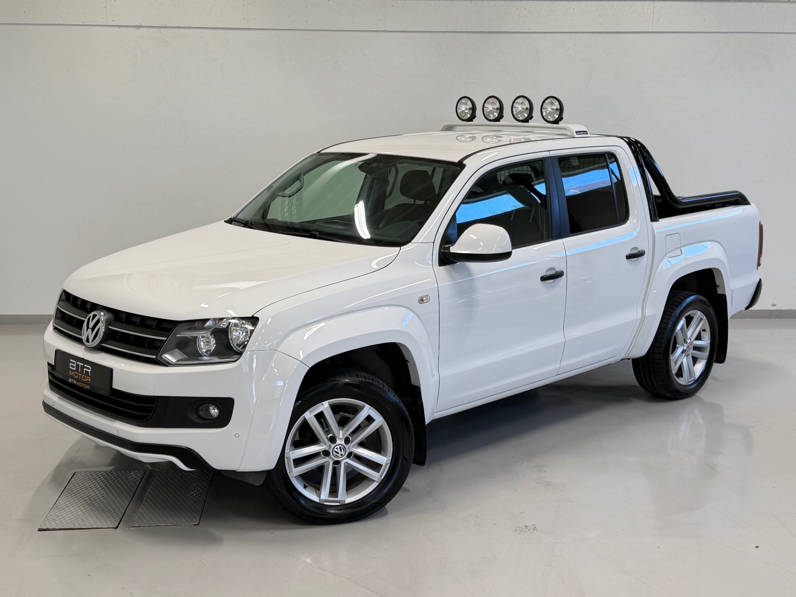 Volkswagen 2.0 BiTDI 180HK | 4MOTION | AUTOMAT | SKINN | NAVI +++ 2015 1