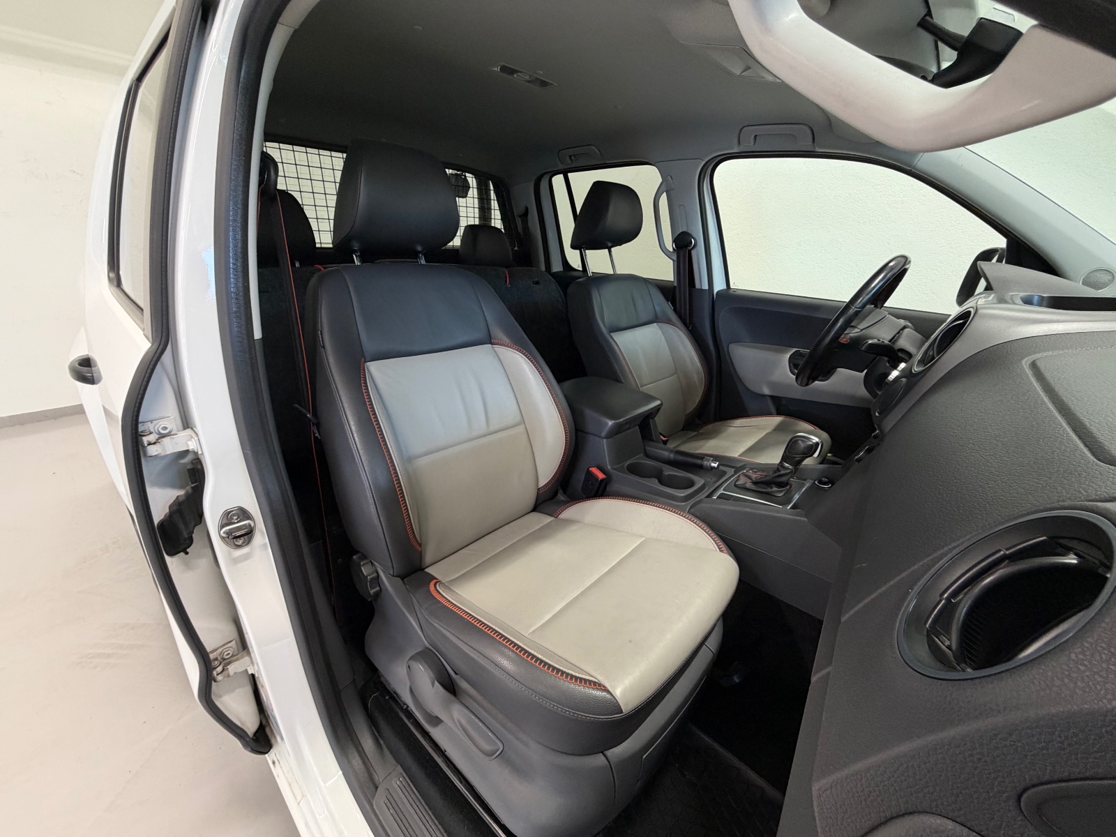 Volkswagen 2.0 BiTDI 180HK | 4MOTION | AUTOMAT | SKINN | NAVI +++ 2015 12