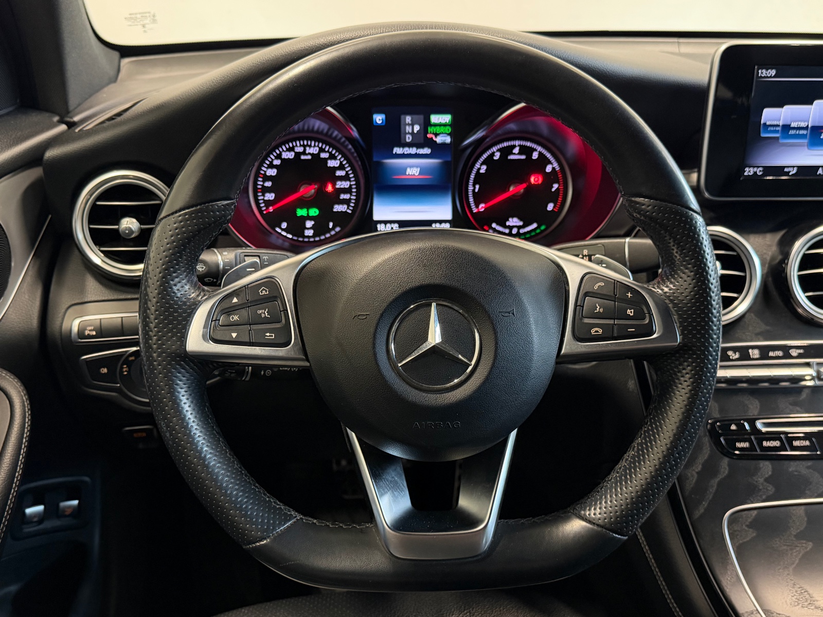 Mercedes-Benz 4MATIC AMG 327HK MULTIBEAM R.KAMERA HENGERFESTE SKINN++ 2018 27