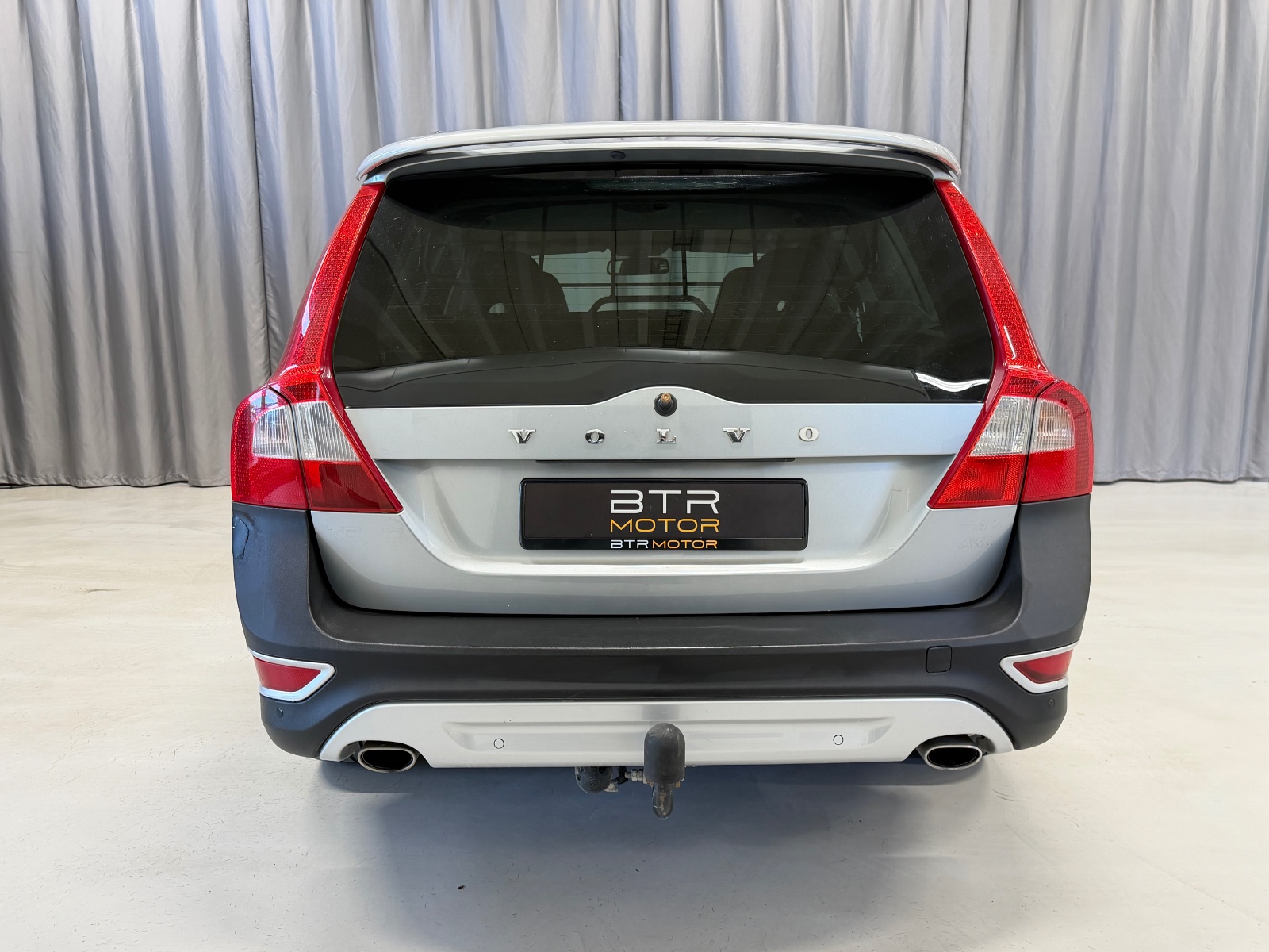 Volvo D5 2.4d 163HK AWD AUTOMAT SUMMUM NAVI H.FESTE CRUISE+ 2010 5