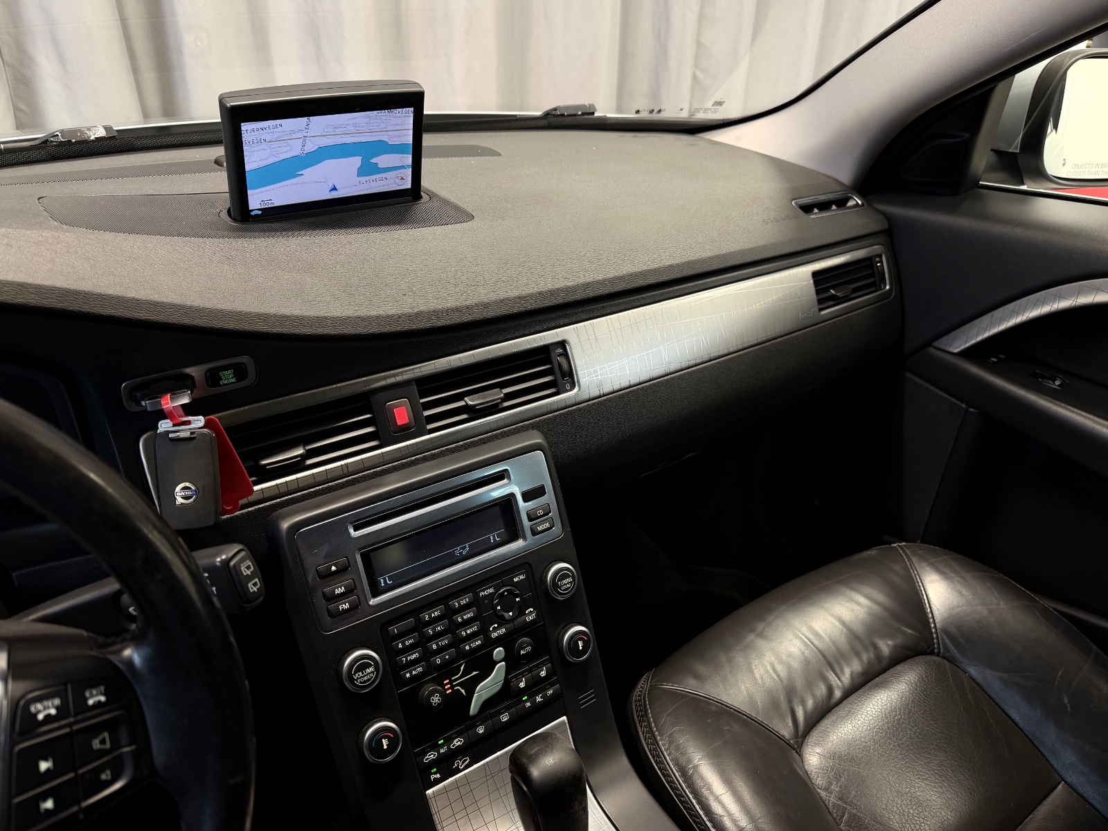 Volvo D5 2.4d 163HK AWD AUTOMAT SUMMUM NAVI H.FESTE CRUISE+ 2010 23