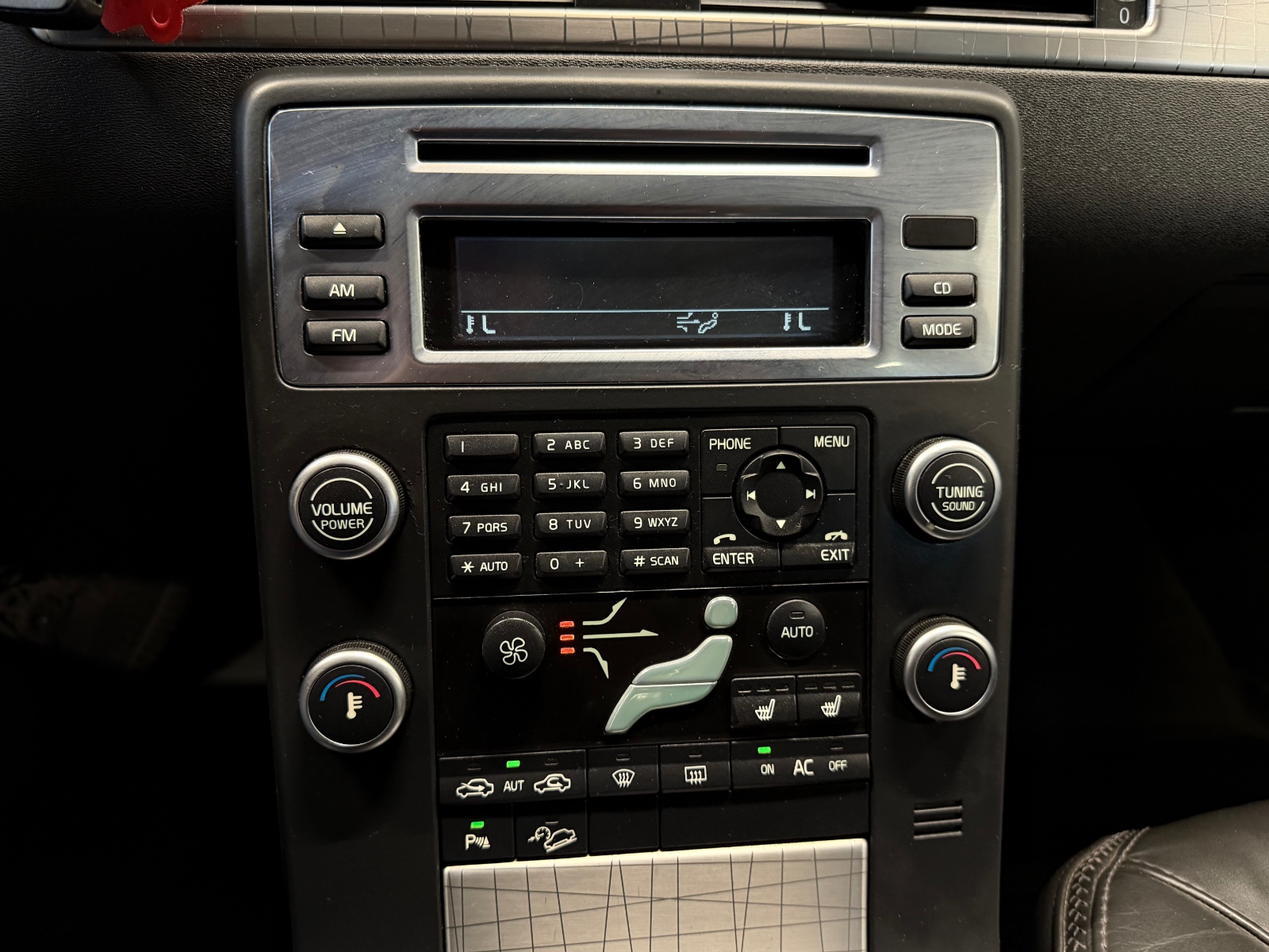 Volvo D5 2.4d 163HK AWD AUTOMAT SUMMUM NAVI H.FESTE CRUISE+ 2010 24