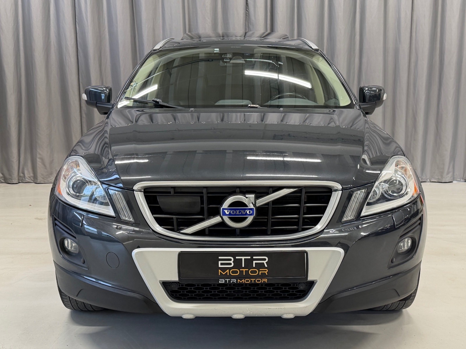 Volvo 2.4D D5 AWD 163HK AUTOMAT CRUISE SKINN PANO NAVI SUMMUM 2010 10