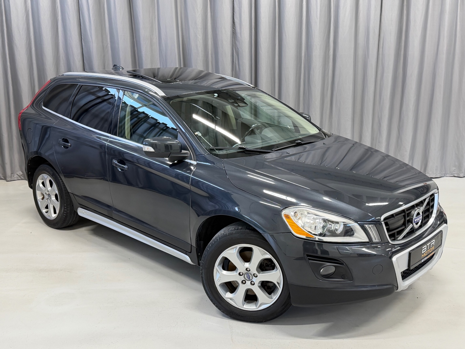 Volvo 2.4D D5 AWD 163HK AUTOMAT CRUISE SKINN PANO NAVI SUMMUM 2010 9