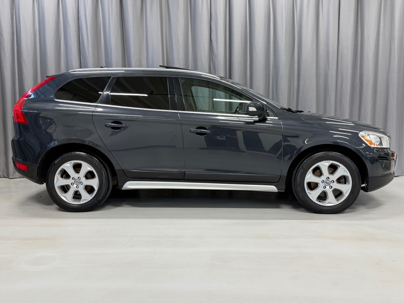 Volvo 2.4D D5 AWD 163HK AUTOMAT CRUISE SKINN PANO NAVI SUMMUM 2010 8