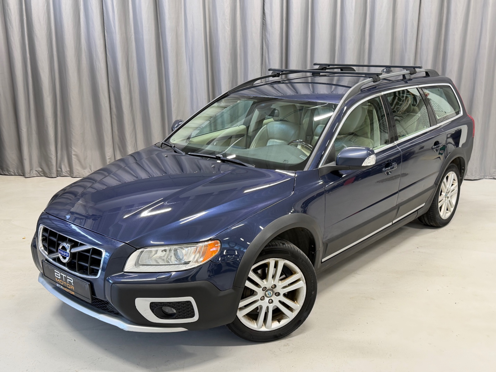 Volvo D3 AWD 163HK Automat Summum Skinn Navi CC HengerFeste+ 2011 1