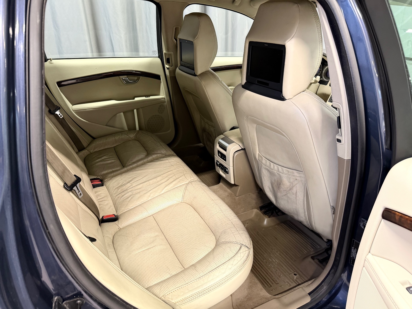 Volvo D3 AWD 163HK Automat Summum Skinn Navi CC HengerFeste+ 2011 12