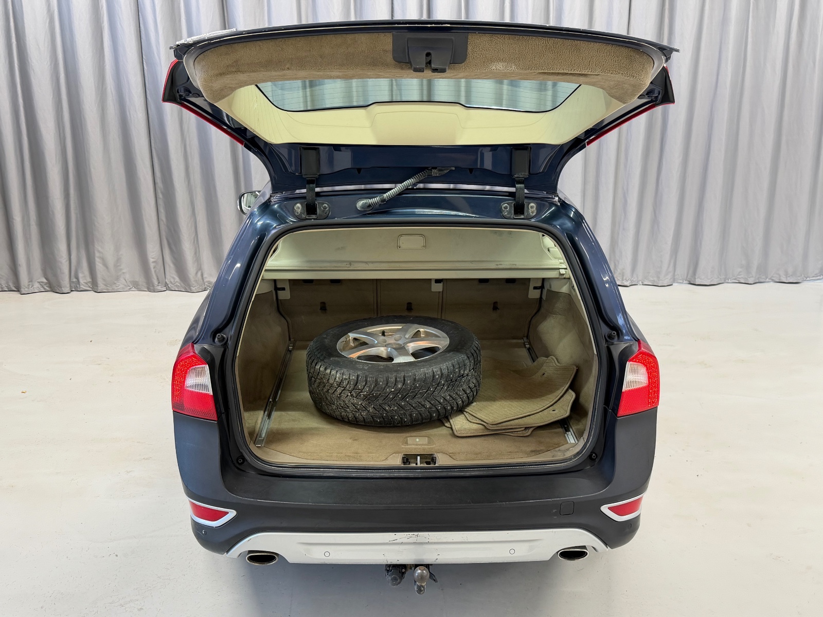 Volvo D3 AWD 163HK Automat Summum Skinn Navi CC HengerFeste+ 2011 13