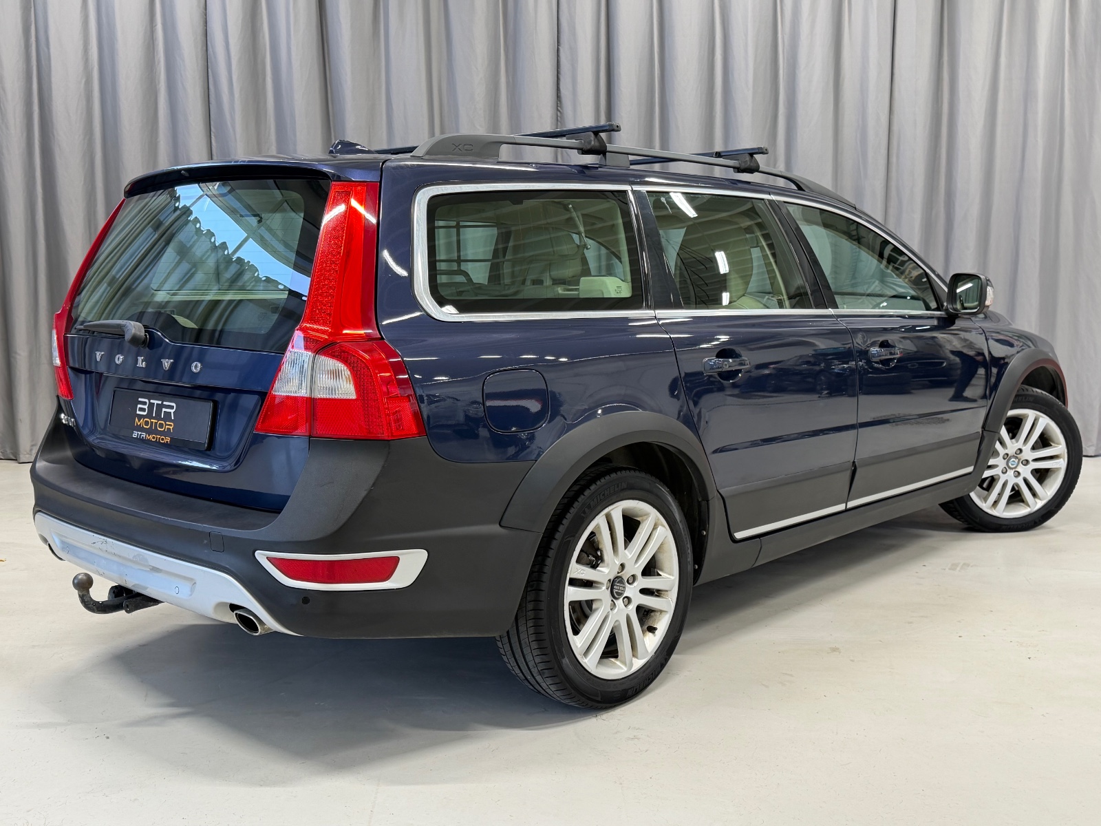 Volvo D3 AWD 163HK Automat Summum Skinn Navi CC HengerFeste+ 2011 6