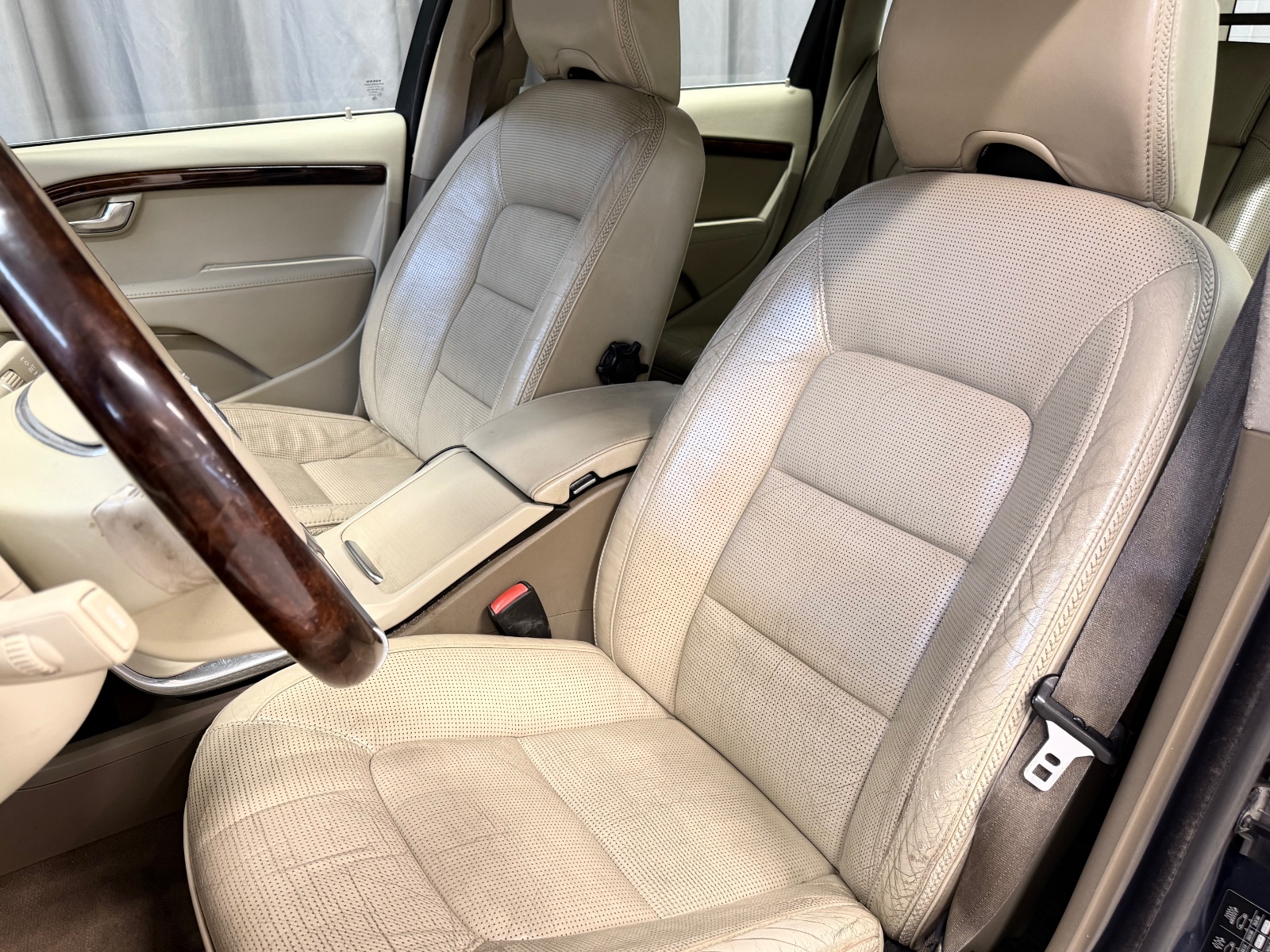 Volvo D3 AWD 163HK Automat Summum Skinn Navi CC HengerFeste+ 2011 17