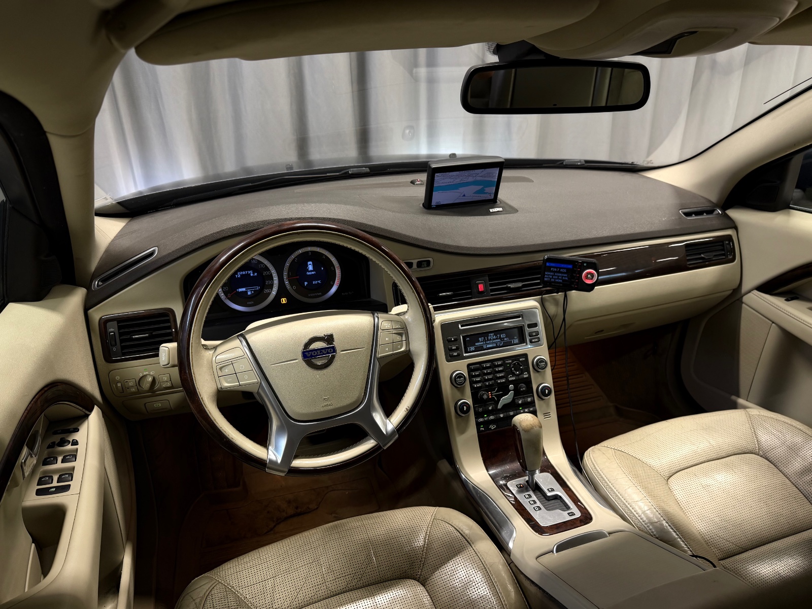 Volvo D3 AWD 163HK Automat Summum Skinn Navi CC HengerFeste+ 2011 20
