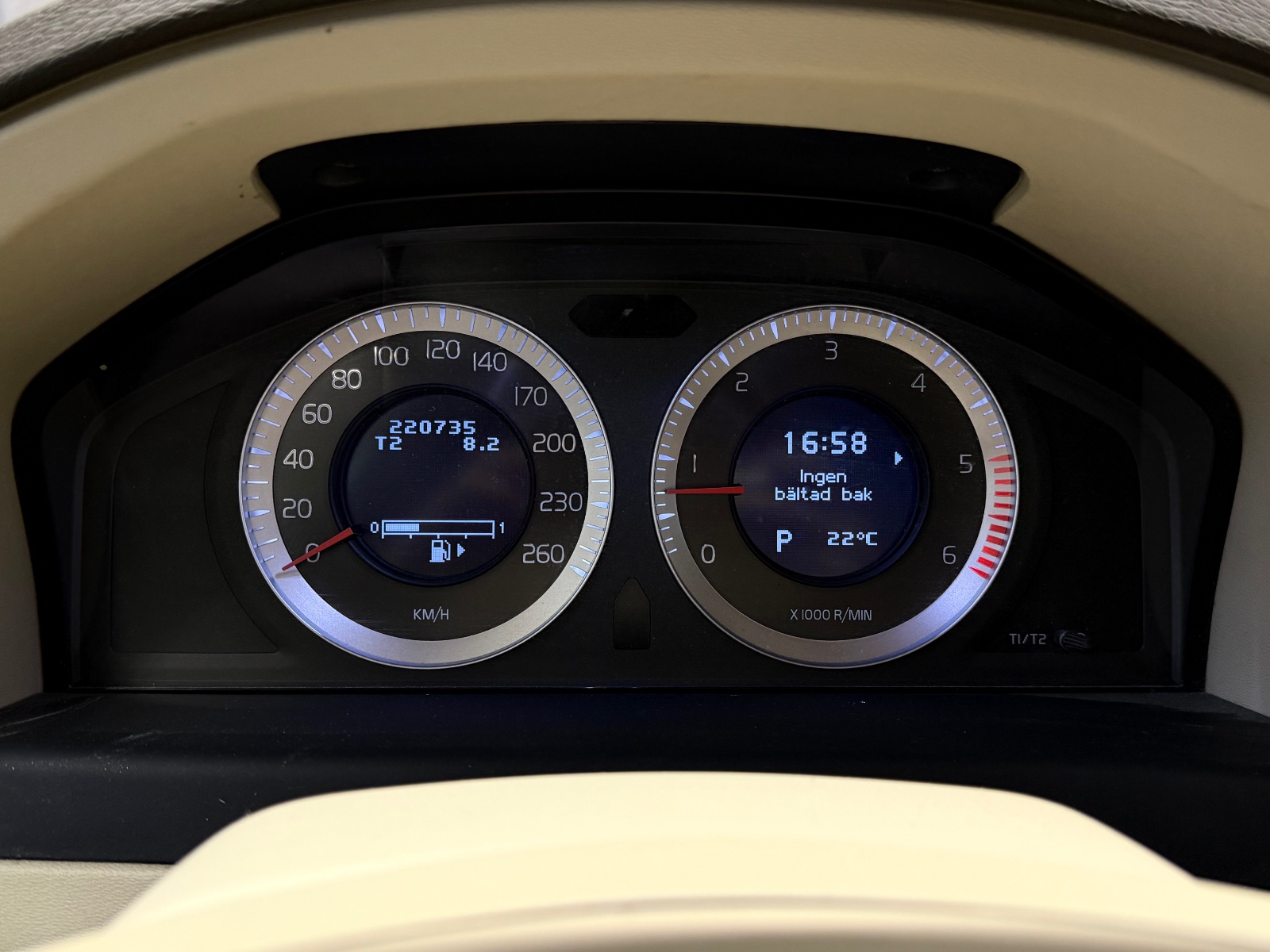 Volvo D3 AWD 163HK Automat Summum Skinn Navi CC HengerFeste+ 2011 25