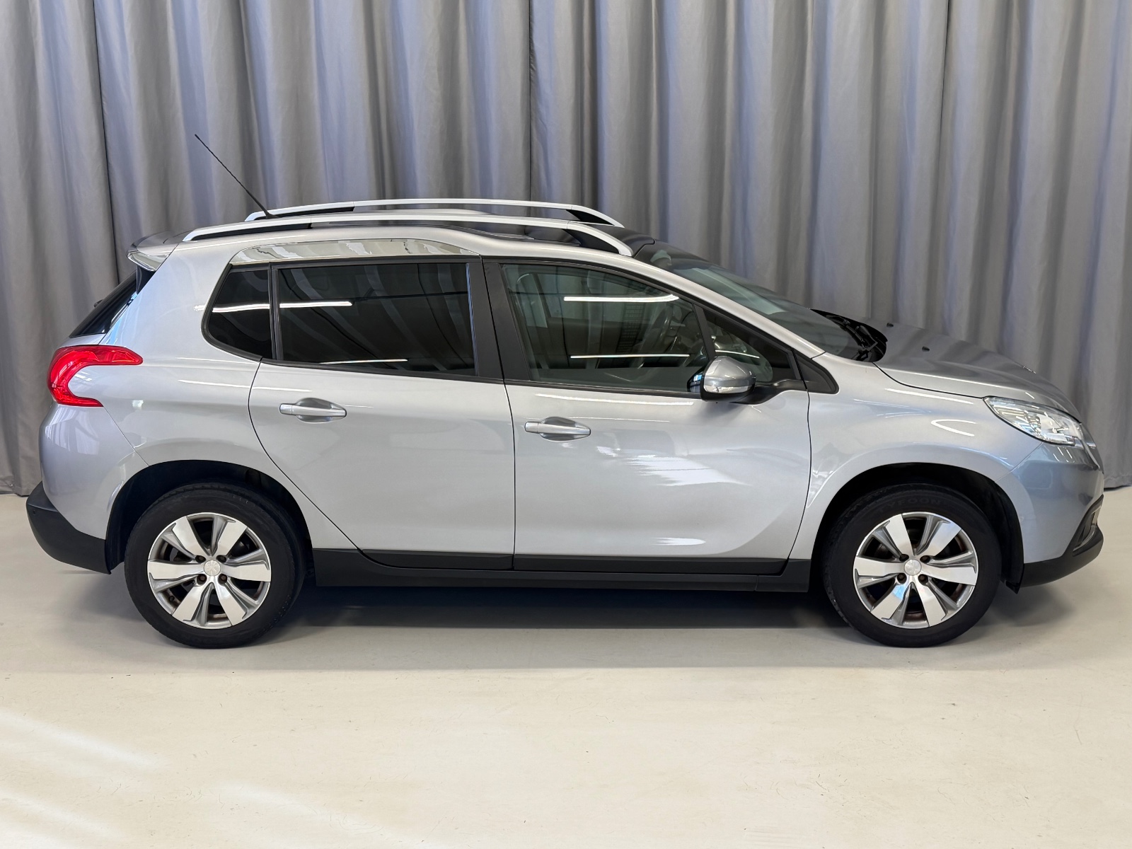 Peugeot 1.6 e-HDi 92HK Automat Allure Navi R.Kamera CC H.Feste 2008 7