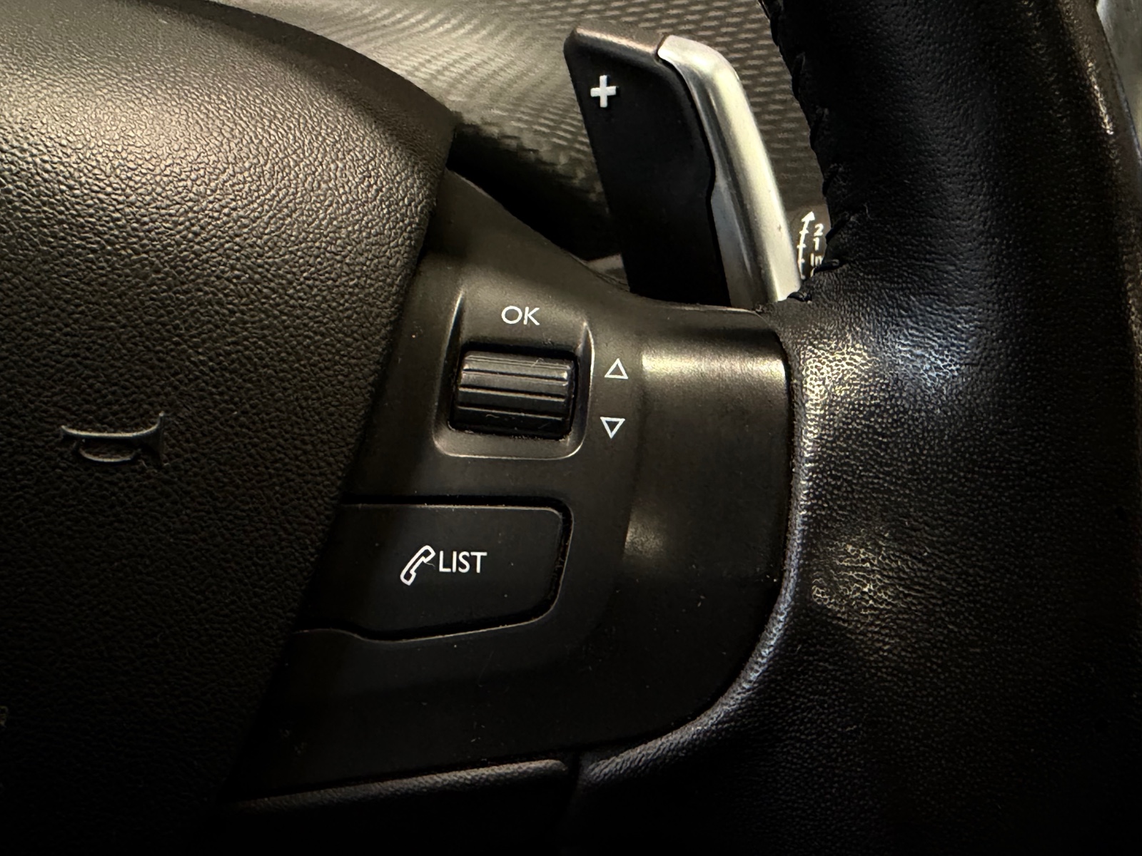 Peugeot 1.6 e-HDi 92HK Automat Allure Navi R.Kamera CC H.Feste 2008 23