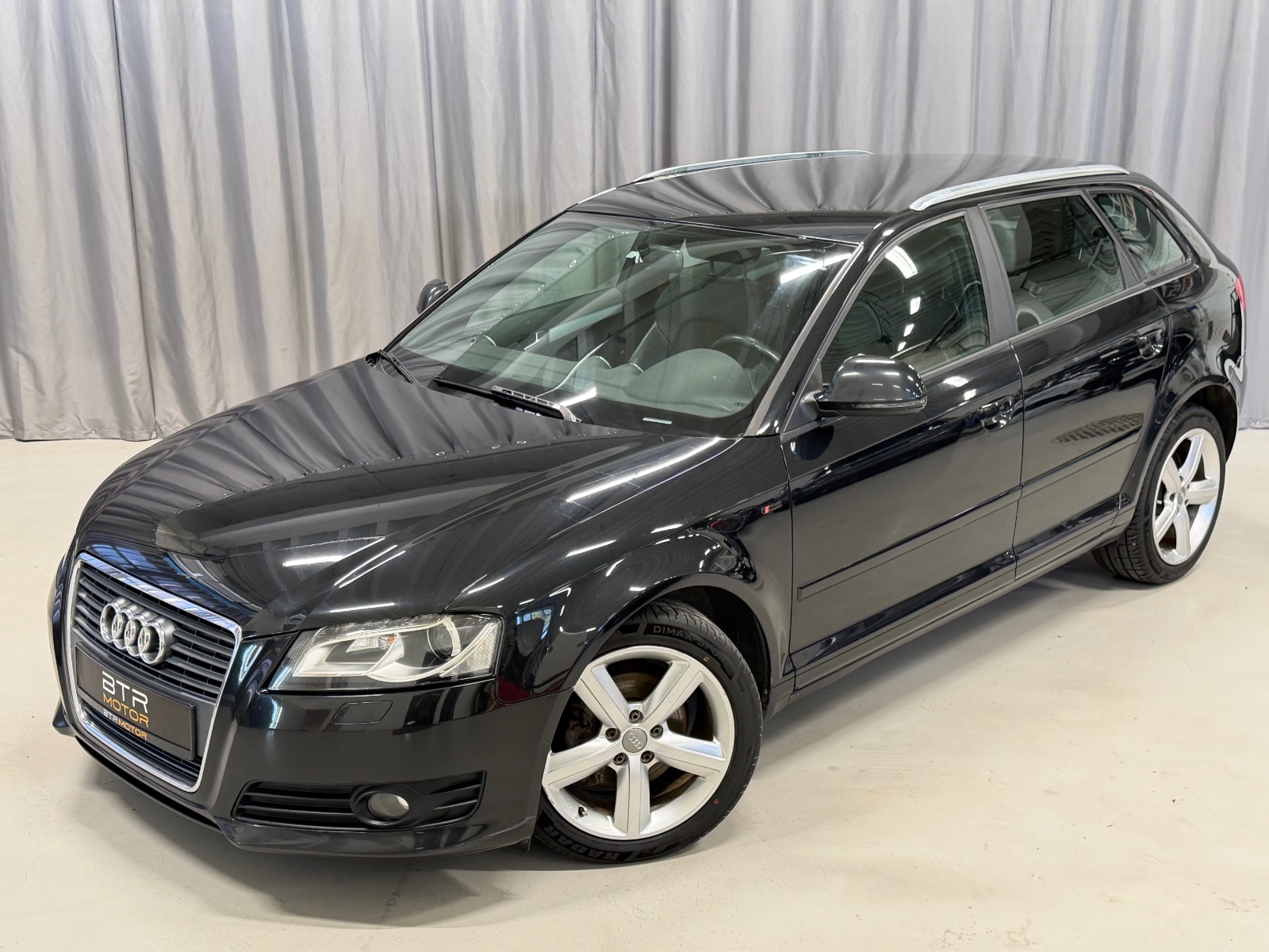 Audi S-LINE 1.6TDI 105HK DSG AUTOMAT CRUISE ISOFIX XENON AUX 2010 1