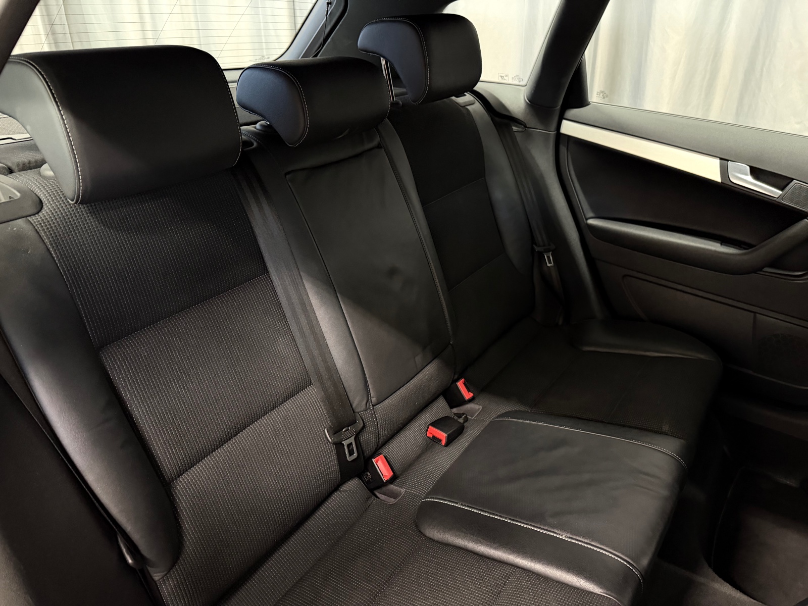 Audi S-LINE 1.6TDI 105HK DSG AUTOMAT CRUISE ISOFIX XENON AUX 2010 13