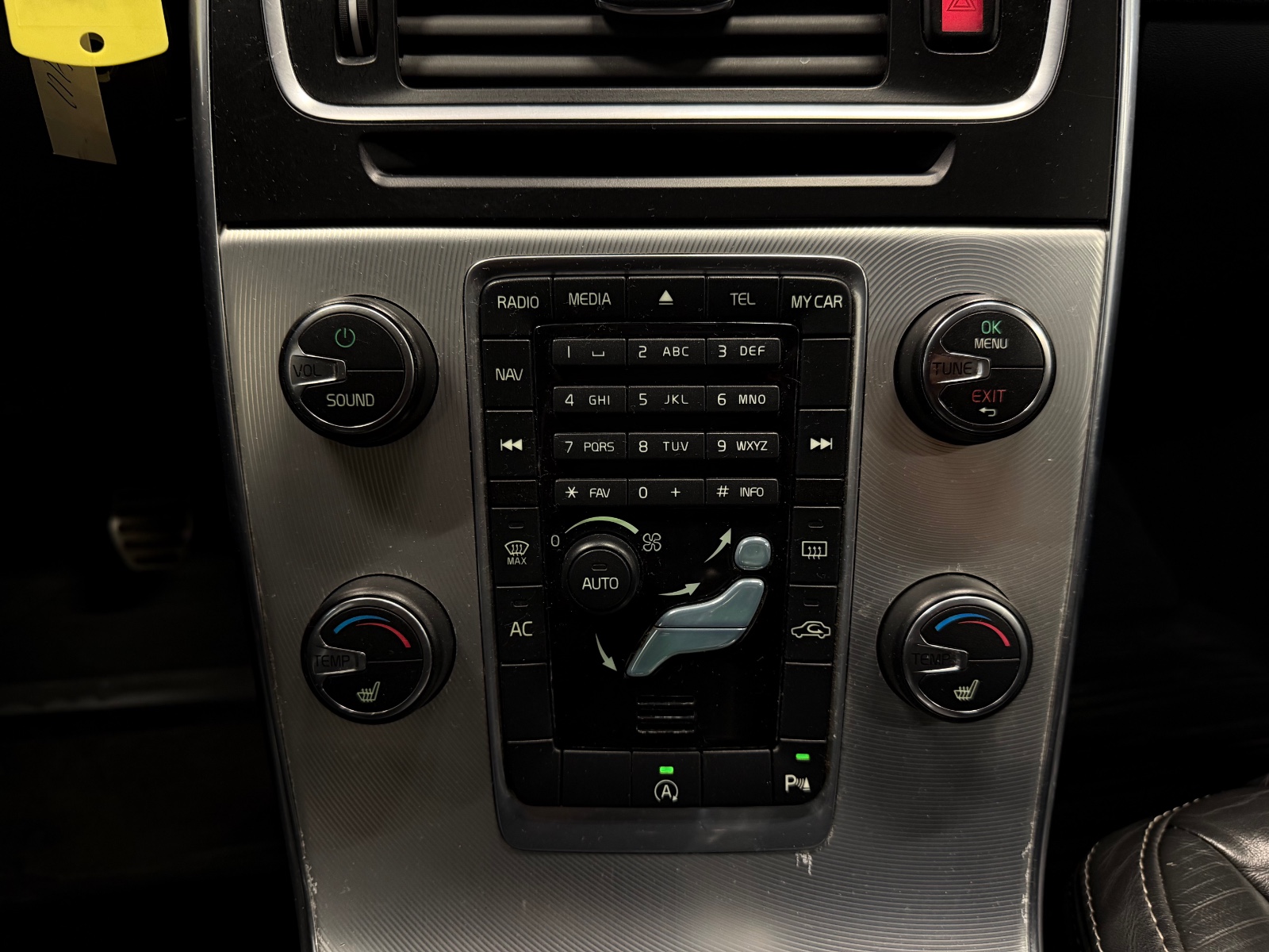 Volvo D2 (114 HK) R-Design S.Seter Navi CC BLUETOOTH 2013 33
