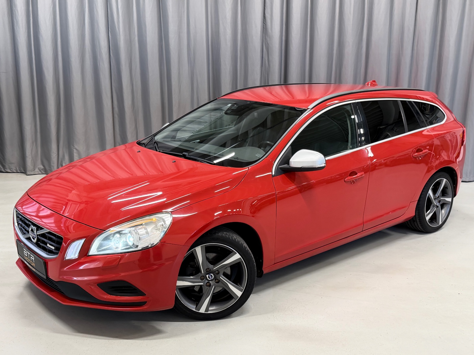 Volvo D2 (114 HK) R-Design S.Seter Navi CC BLUETOOTH 2013 2
