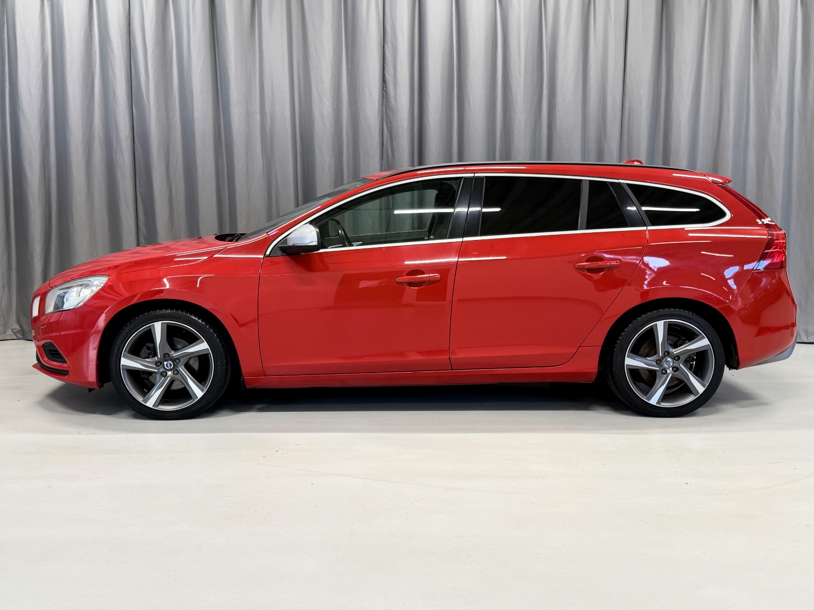 Volvo D2 (114 HK) R-Design S.Seter Navi CC BLUETOOTH 2013 3