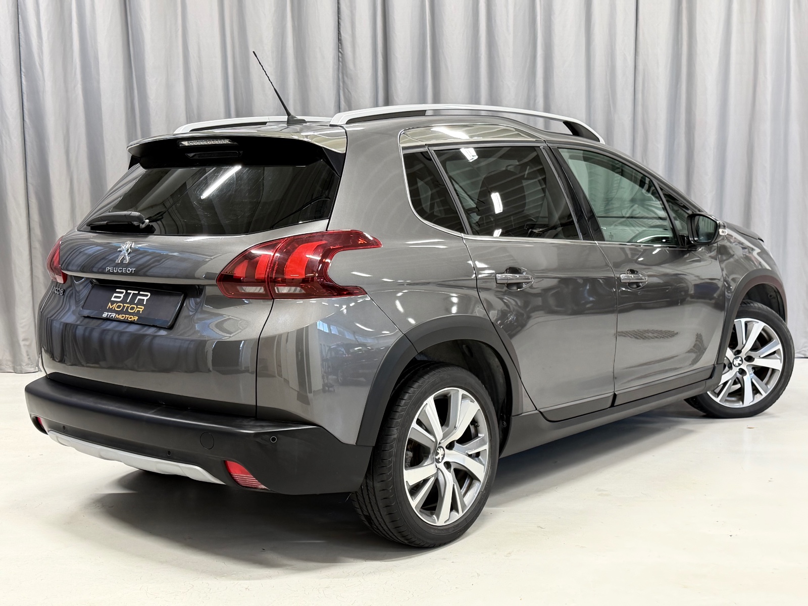 Peugeot 1.2 110HK PURE TECH 2019 6