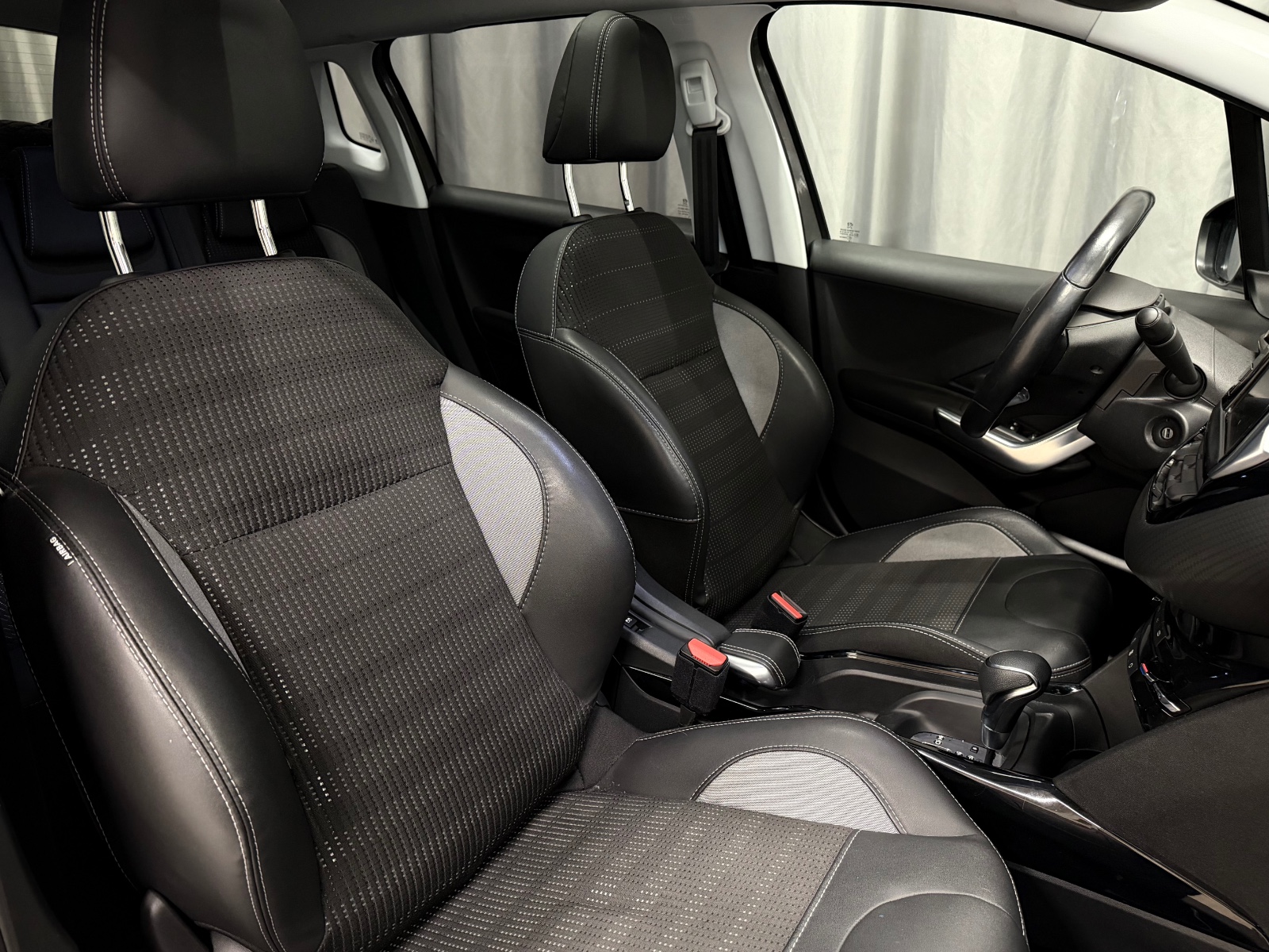Peugeot 1.2 110HK PURE TECH 2019 11