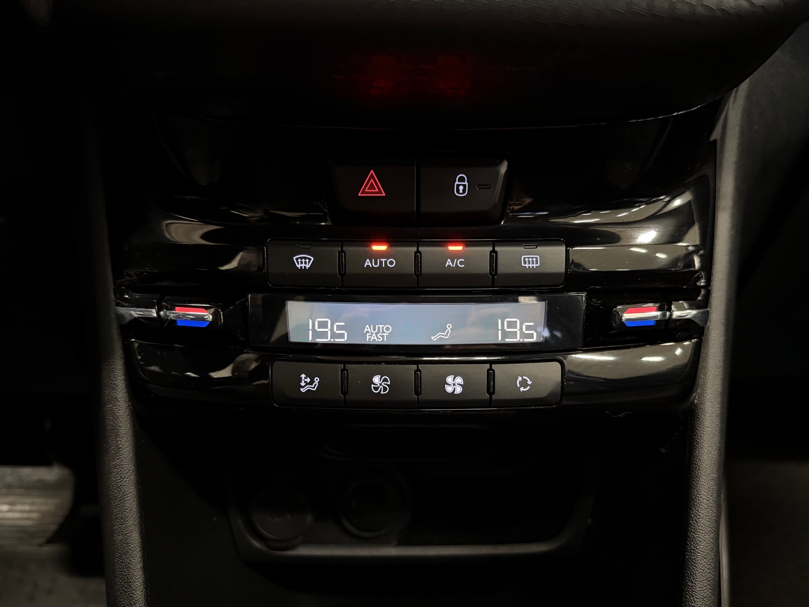Peugeot 1.2 110HK PURE TECH 2019 30