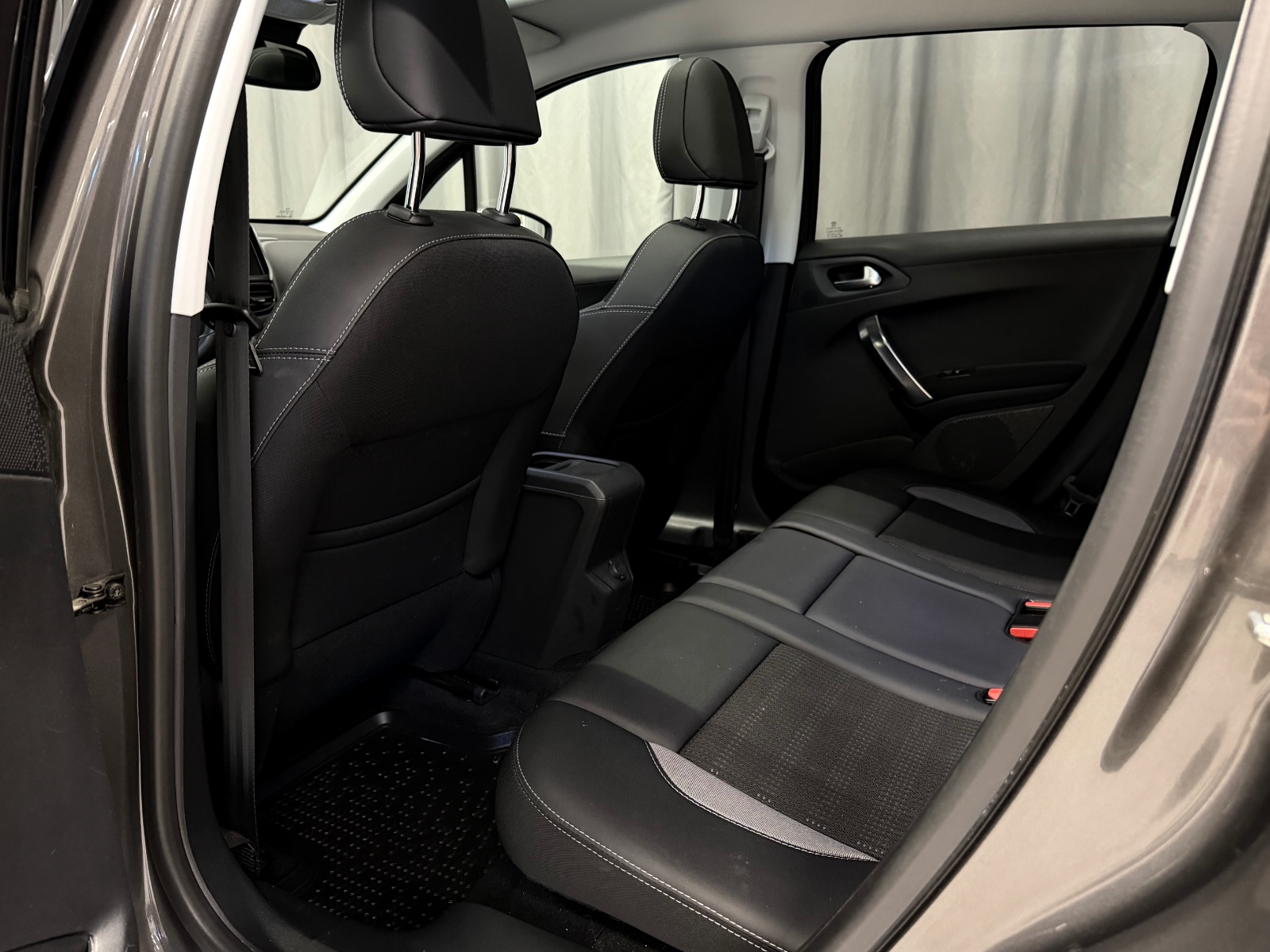 Peugeot 1.2 110HK PURE TECH 2019 16