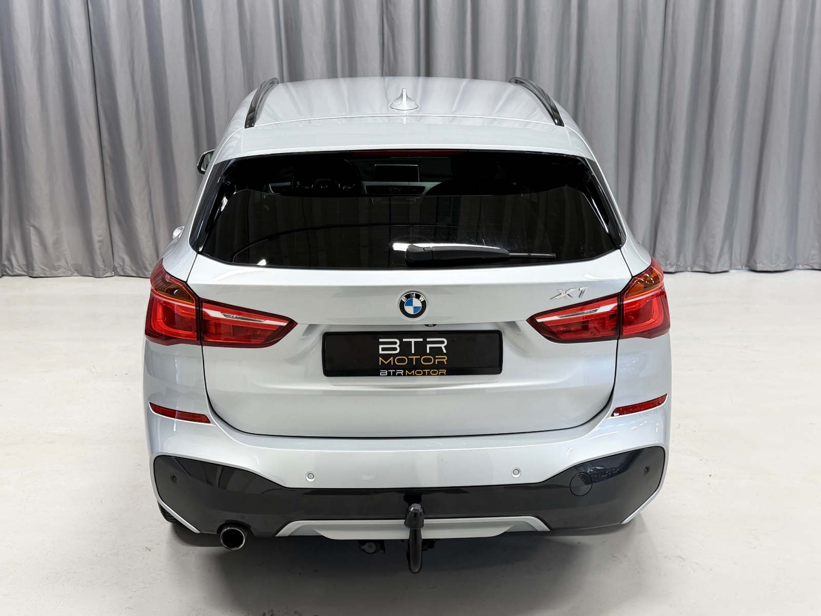 BMW xDrive18d 150HK M-SPORT/H.FESTE/HUD/NAVI/RYGGEKAMERA 2017 5