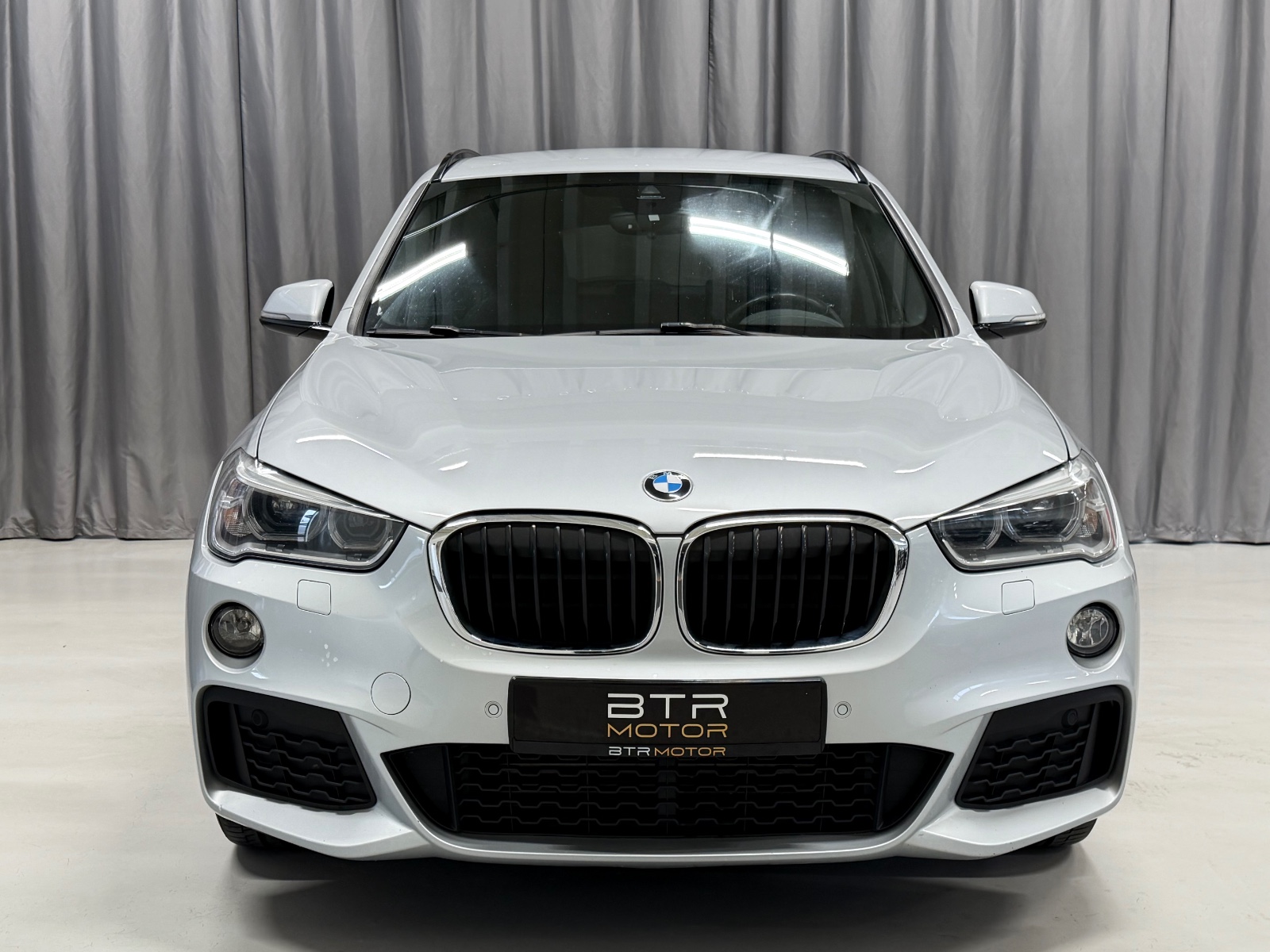 BMW xDrive18d 150HK M-SPORT/H.FESTE/HUD/NAVI/RYGGEKAMERA 2017 9
