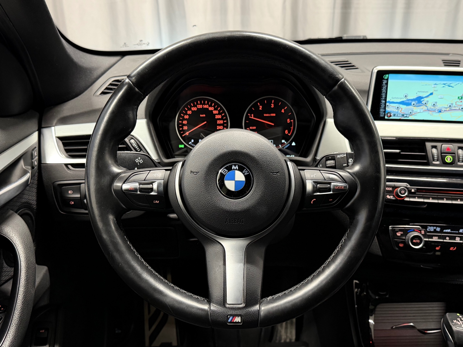 BMW xDrive18d 150HK M-SPORT/H.FESTE/HUD/NAVI/RYGGEKAMERA 2017 25