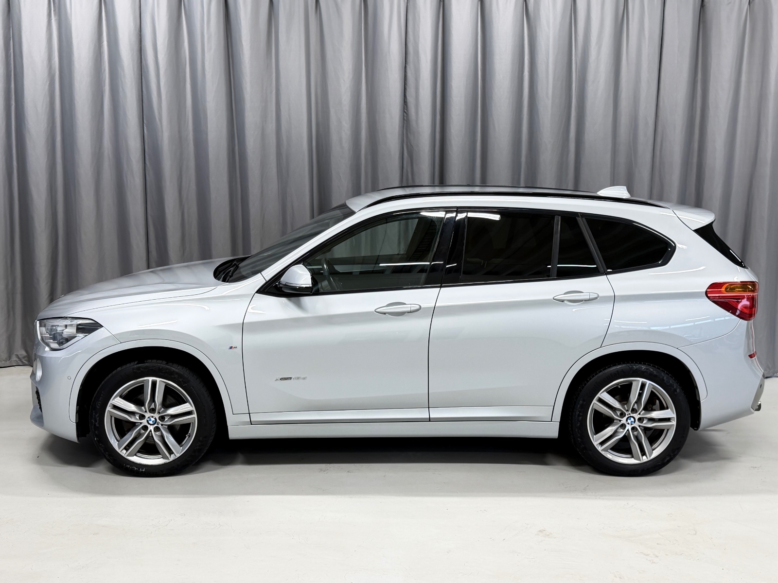 BMW xDrive18d 150HK M-SPORT/H.FESTE/HUD/NAVI/RYGGEKAMERA 2017 3