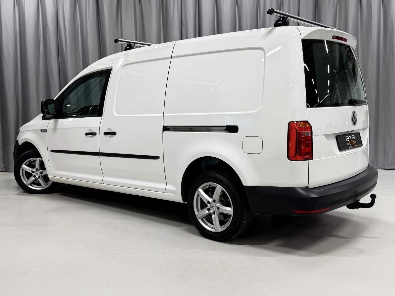 Volkswagen 2.0 TDI 122HK 4MOTION MANUELL/H.FESTE/CC/NAVI/EU 2017 3