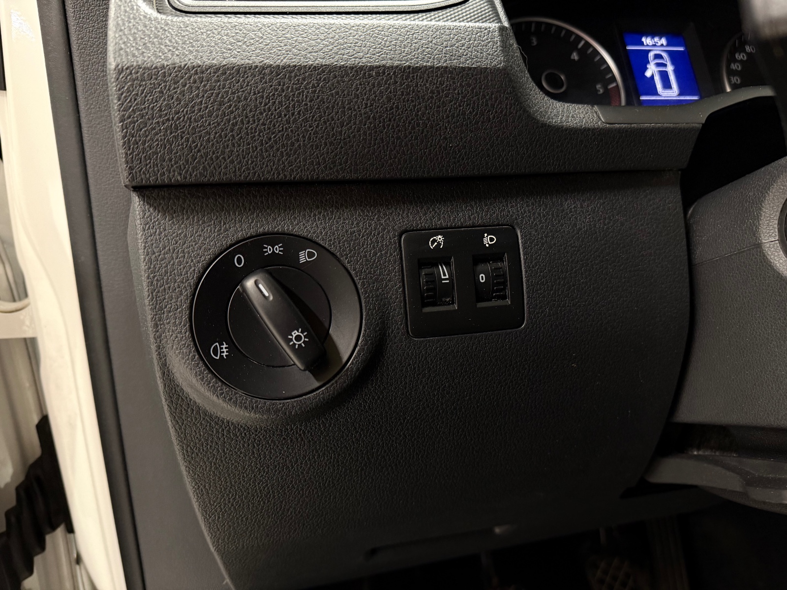 Volkswagen 2.0 TDI 122HK 4MOTION MANUELL/H.FESTE/CC/NAVI/EU 2017 18