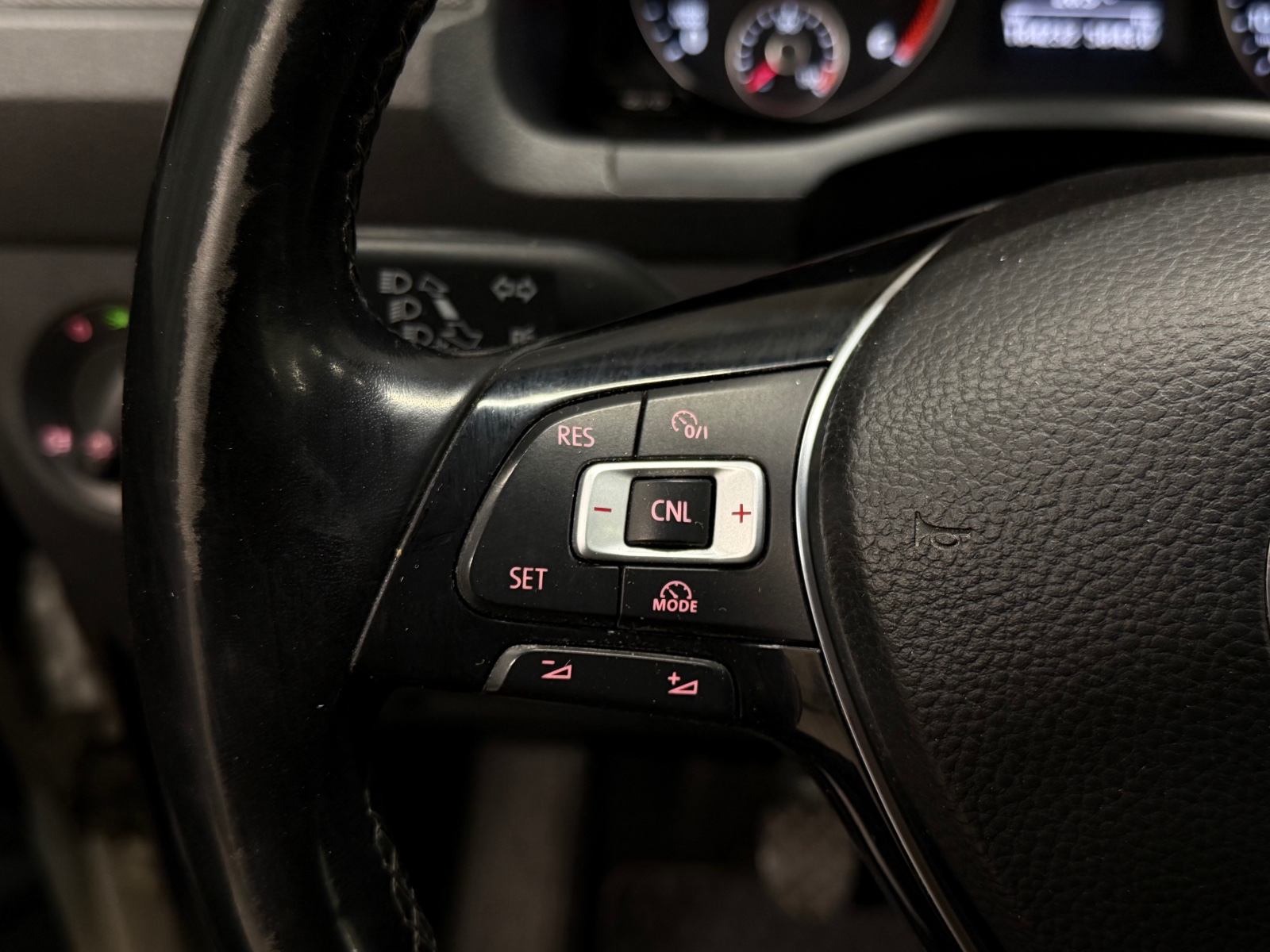 Volkswagen 2.0 TDI 122HK 4MOTION MANUELL/H.FESTE/CC/NAVI/EU 2017 21