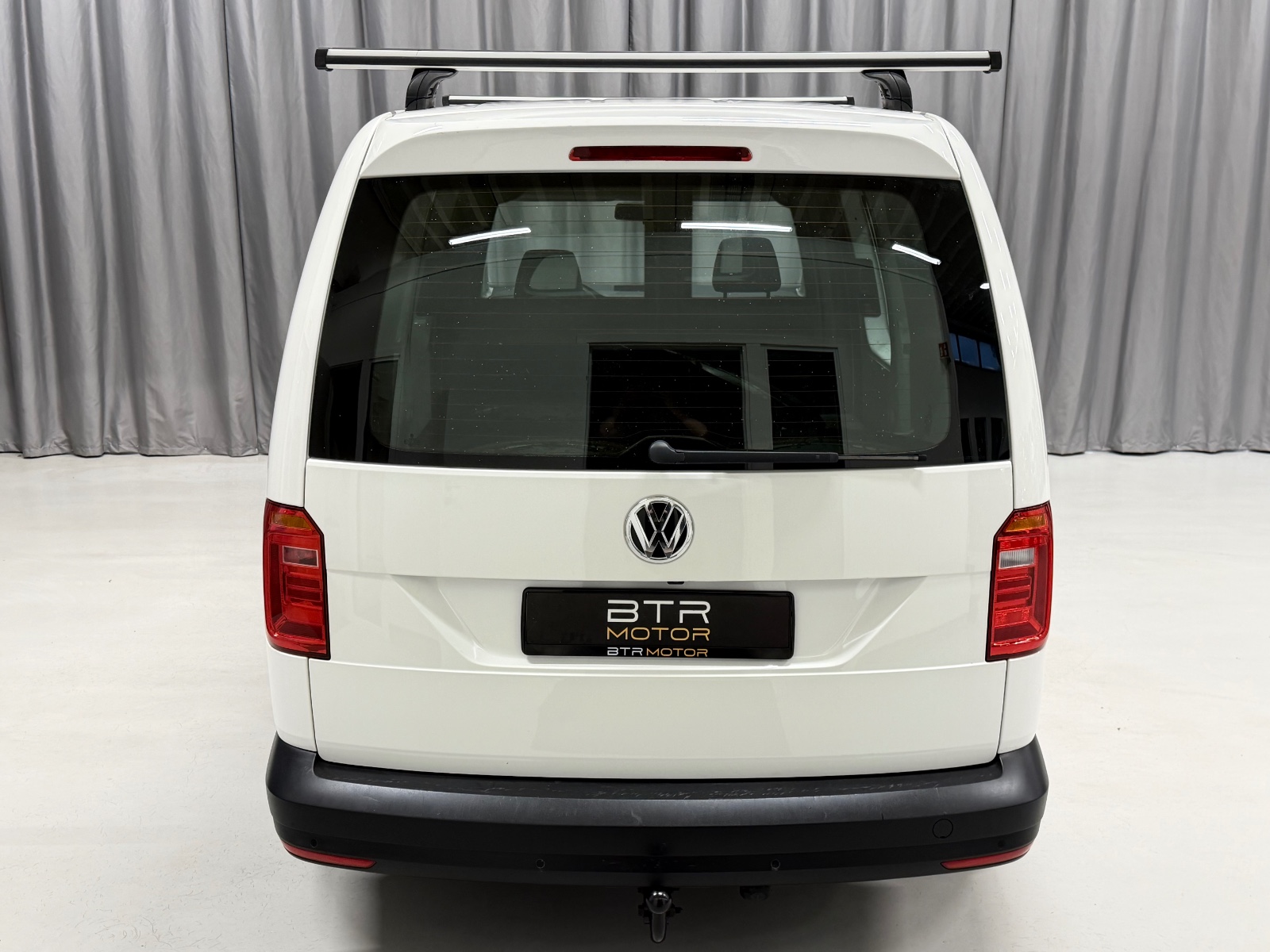 Volkswagen 2.0 TDI 122HK 4MOTION MANUELL/H.FESTE/CC/NAVI/EU 2017 4