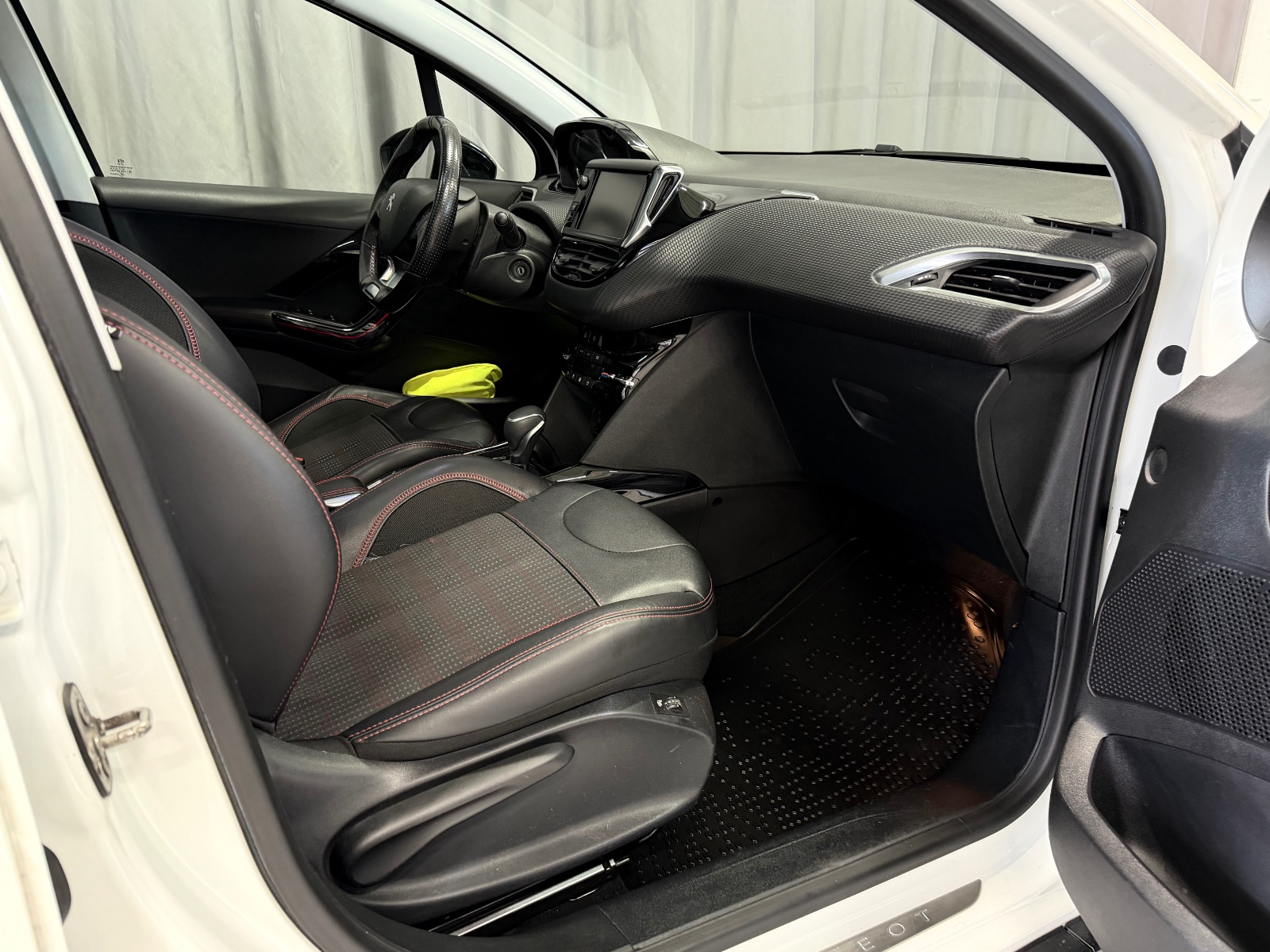 Peugeot 1.2 PURETECH 110HK/GT/CRUISE/RYGEKAMERA/H.FESTE/EU2028 2016 95