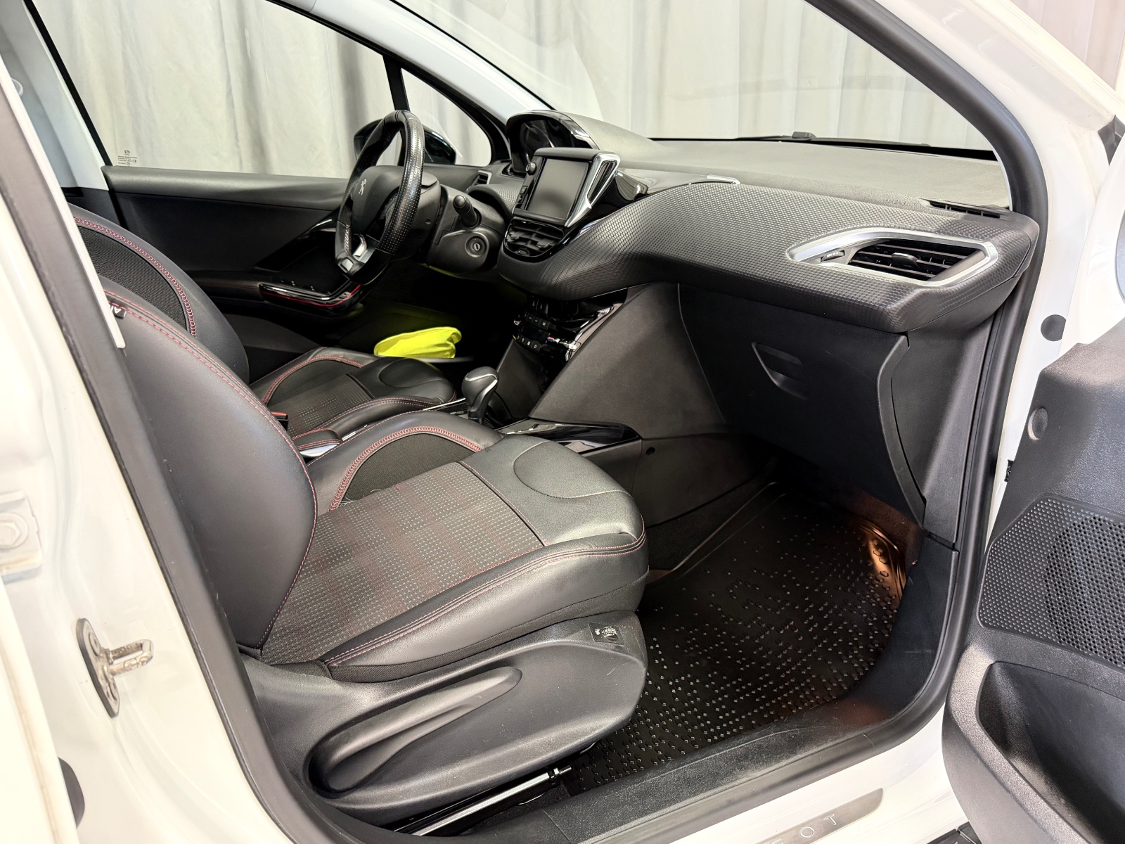 Peugeot 1.2 PURETECH 110HK/GT/CRUISE/RYGEKAMERA/H.FESTE/EU2028 2016 96