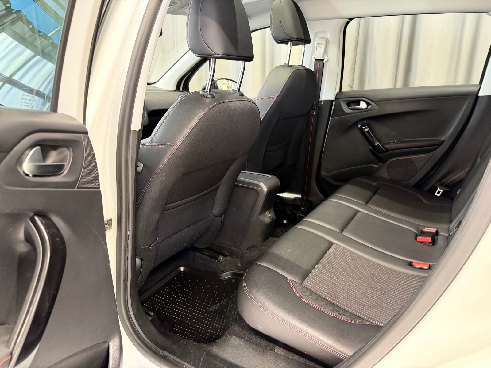 Peugeot 1.2 PURETECH 110HK/GT/CRUISE/RYGEKAMERA/H.FESTE/EU2028 2016 87