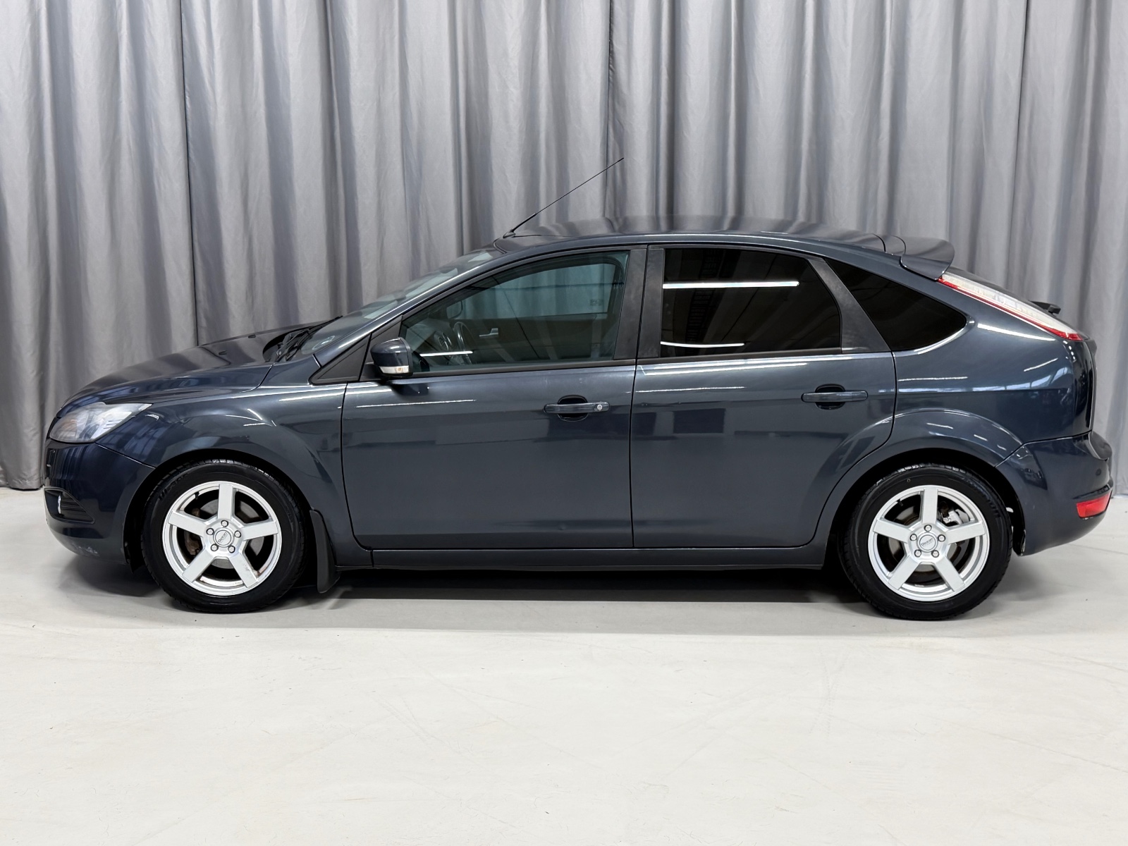 Ford 1.6 109HK DIESEL/MANUELL/CRUISE/DELSKINN/GRÅ/EU ++ 2010 2