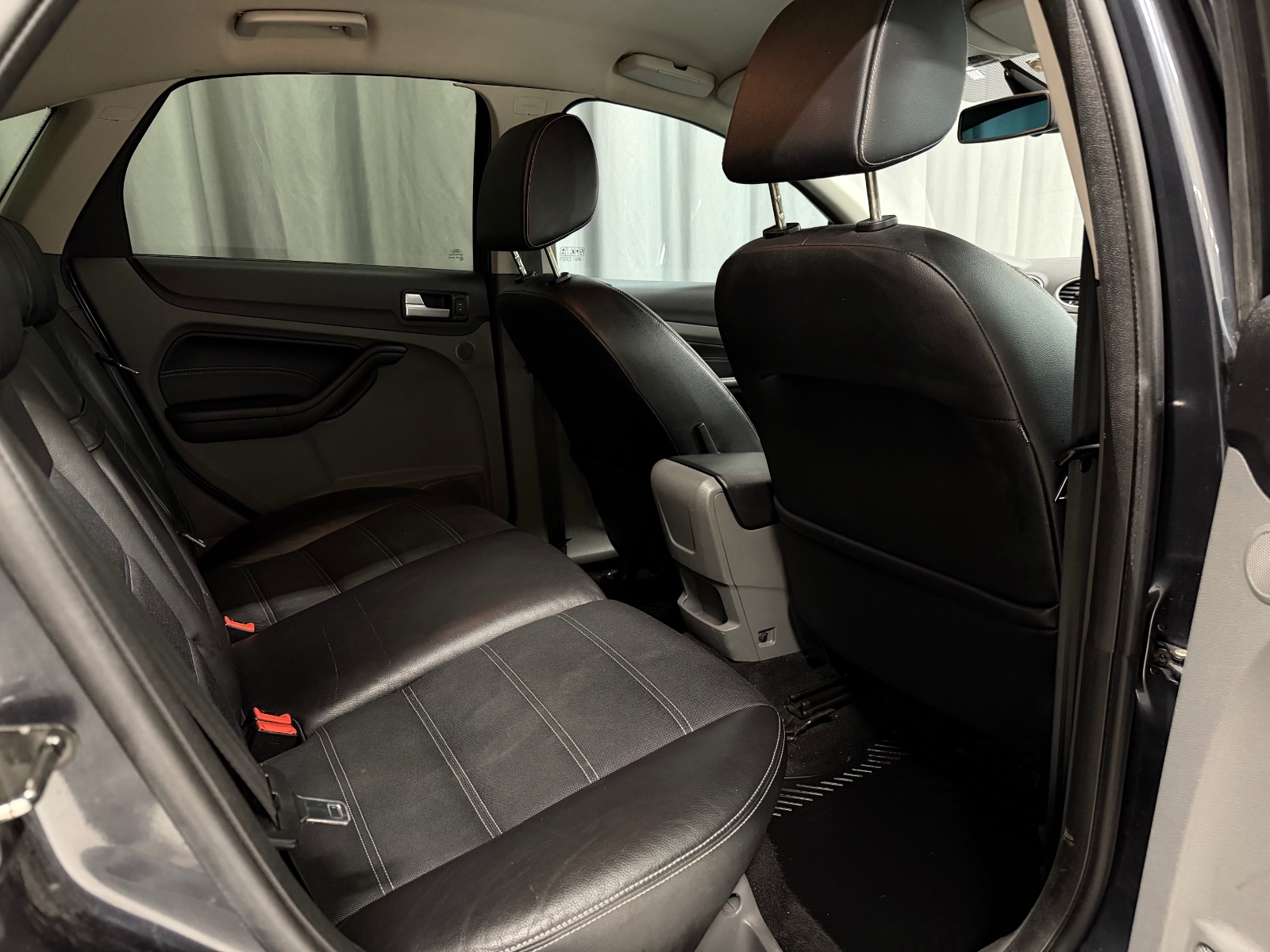 Ford 1.6 109HK DIESEL/MANUELL/CRUISE/DELSKINN/GRÅ/EU ++ 2010 11