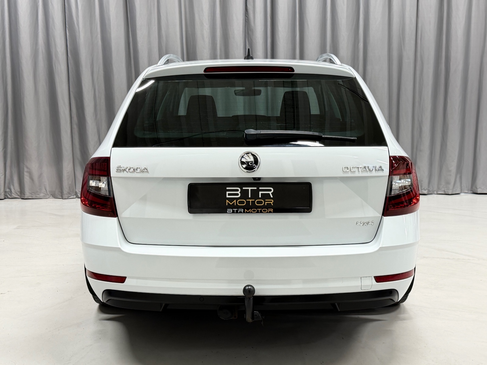 Skoda 2.0 TDI 150HK STYLE/4x4/WEBASTO/H.FESTE/ACC/NAVI/R.KAM 2019 5