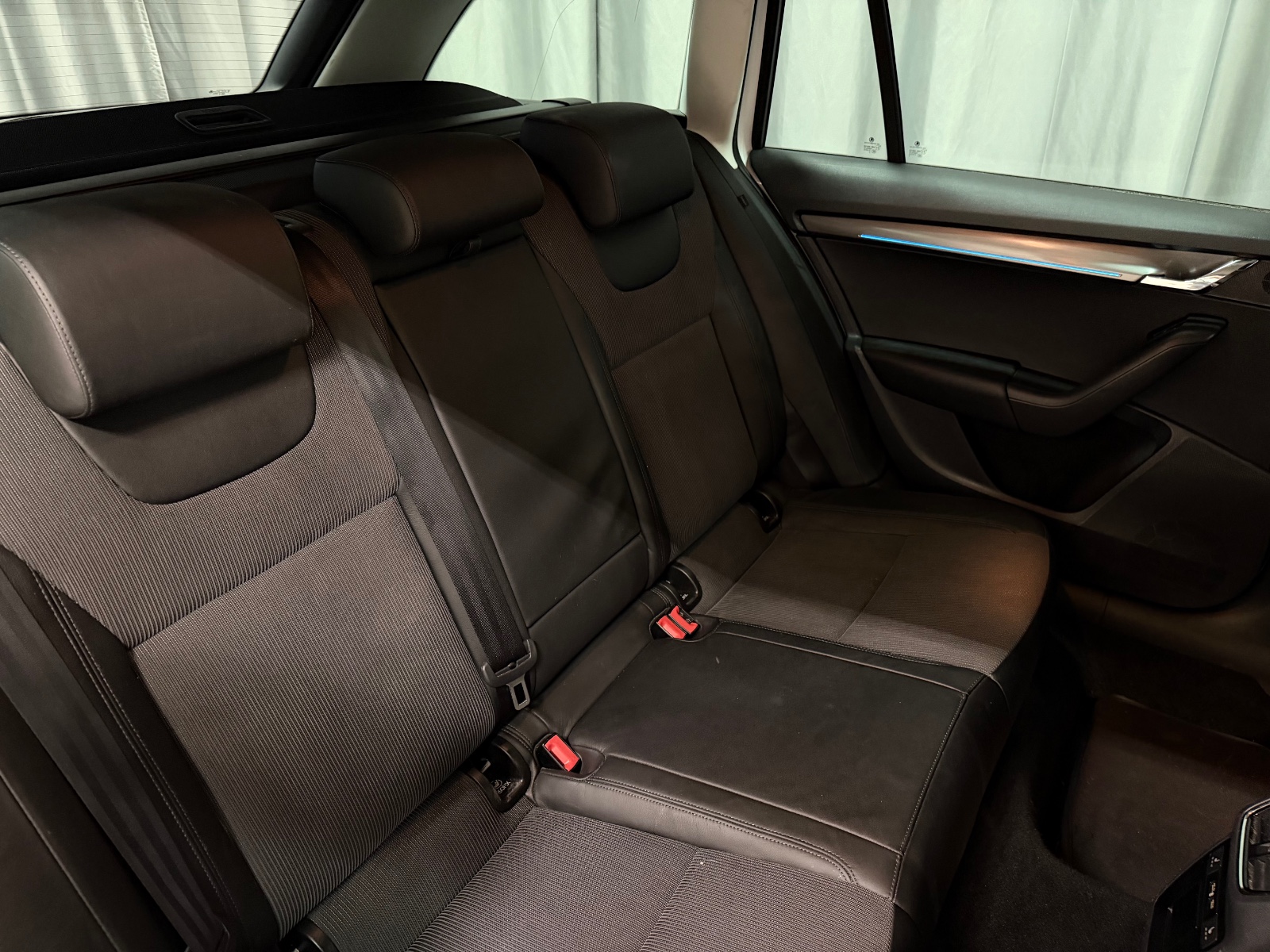 Skoda 2.0 TDI 150HK STYLE/4x4/WEBASTO/H.FESTE/ACC/NAVI/R.KAM 2019 13