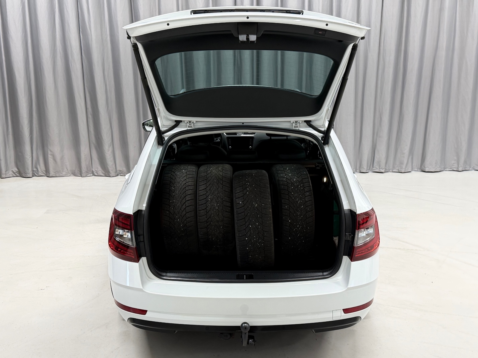Skoda 2.0 TDI 150HK STYLE/4x4/WEBASTO/H.FESTE/ACC/NAVI/R.KAM 2019 15